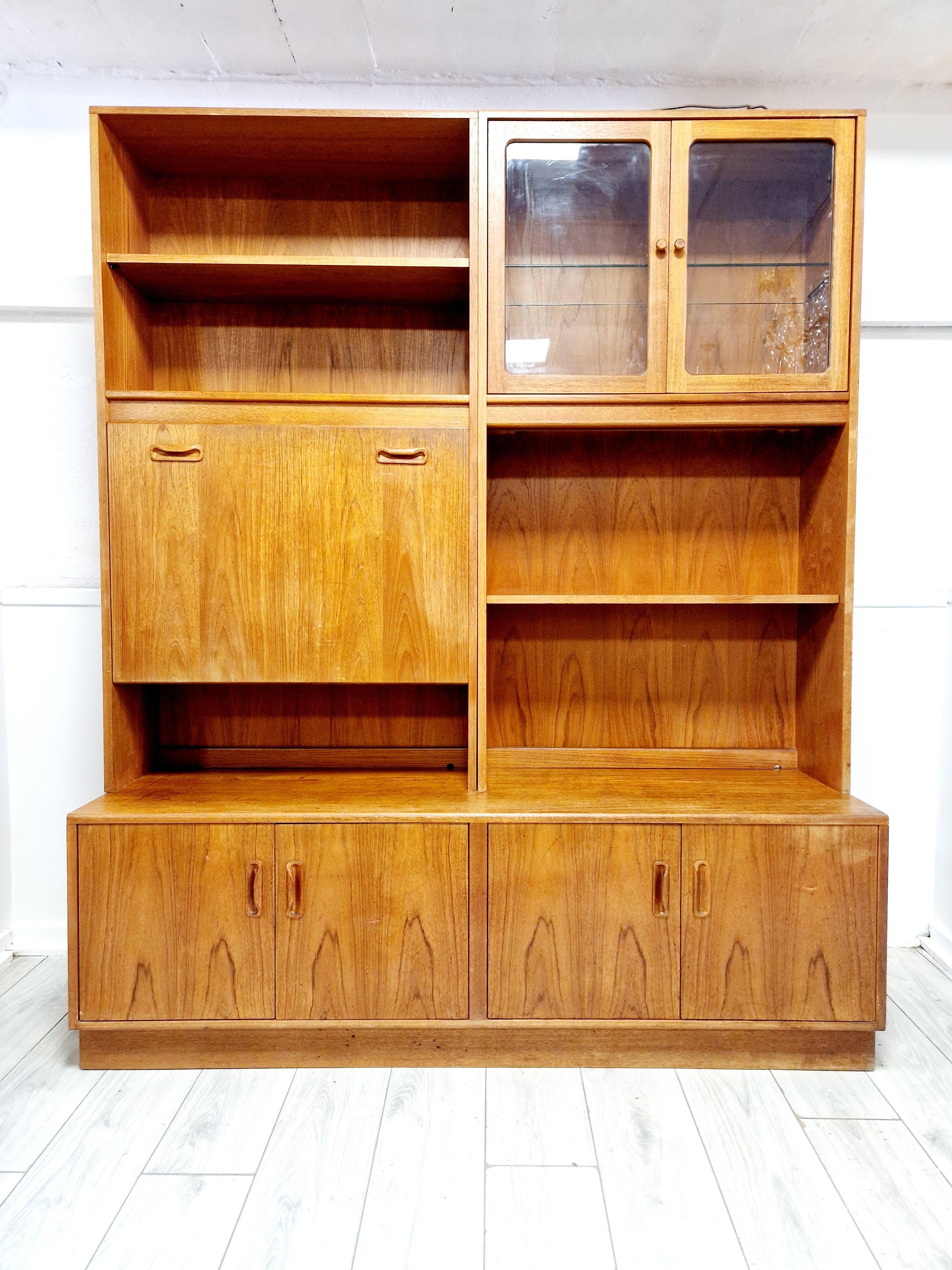 Buffet divisorio di metà secolo G-Plan Fresco in teak in vendita 4