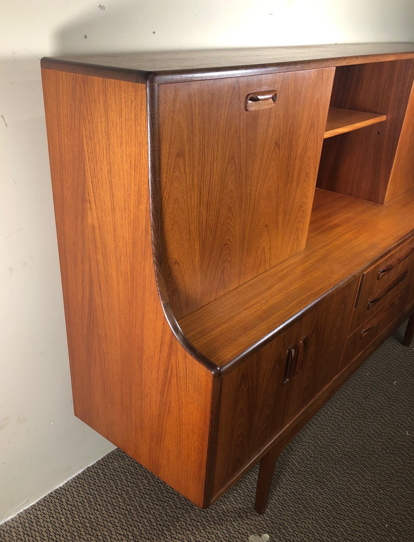 Midcentury G Plan Teak Highboard Credenza with Secretary or Bar For Sale 5