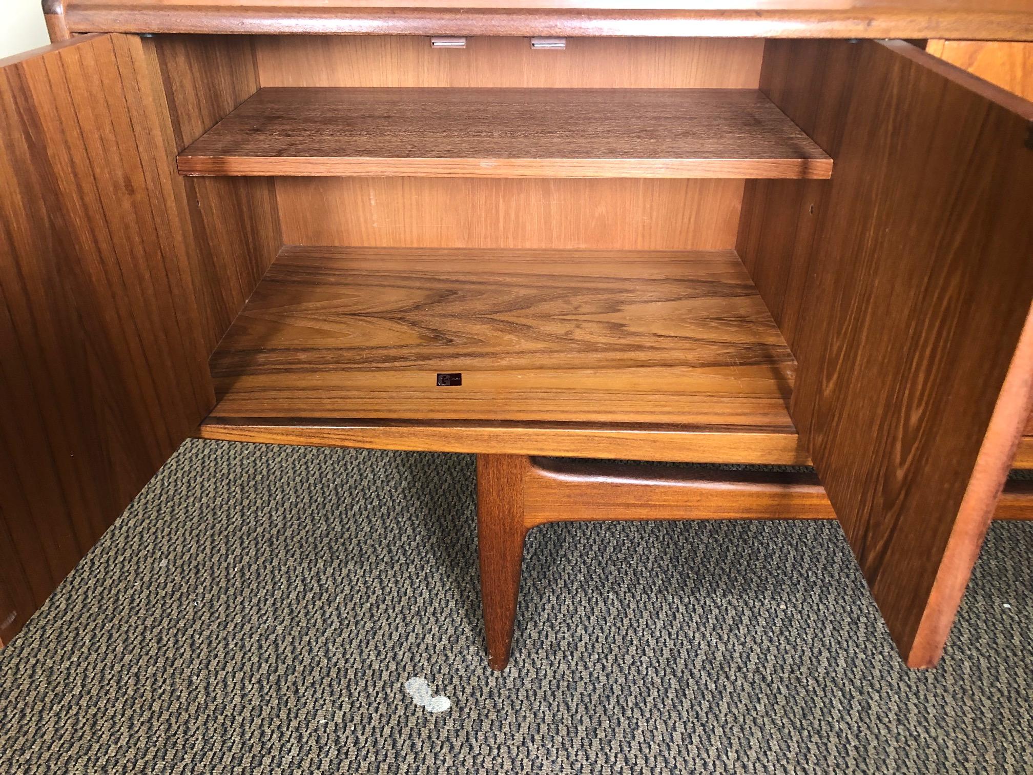 Midcentury G Plan Teak Highboard Credenza with Secretary or Bar For Sale 2