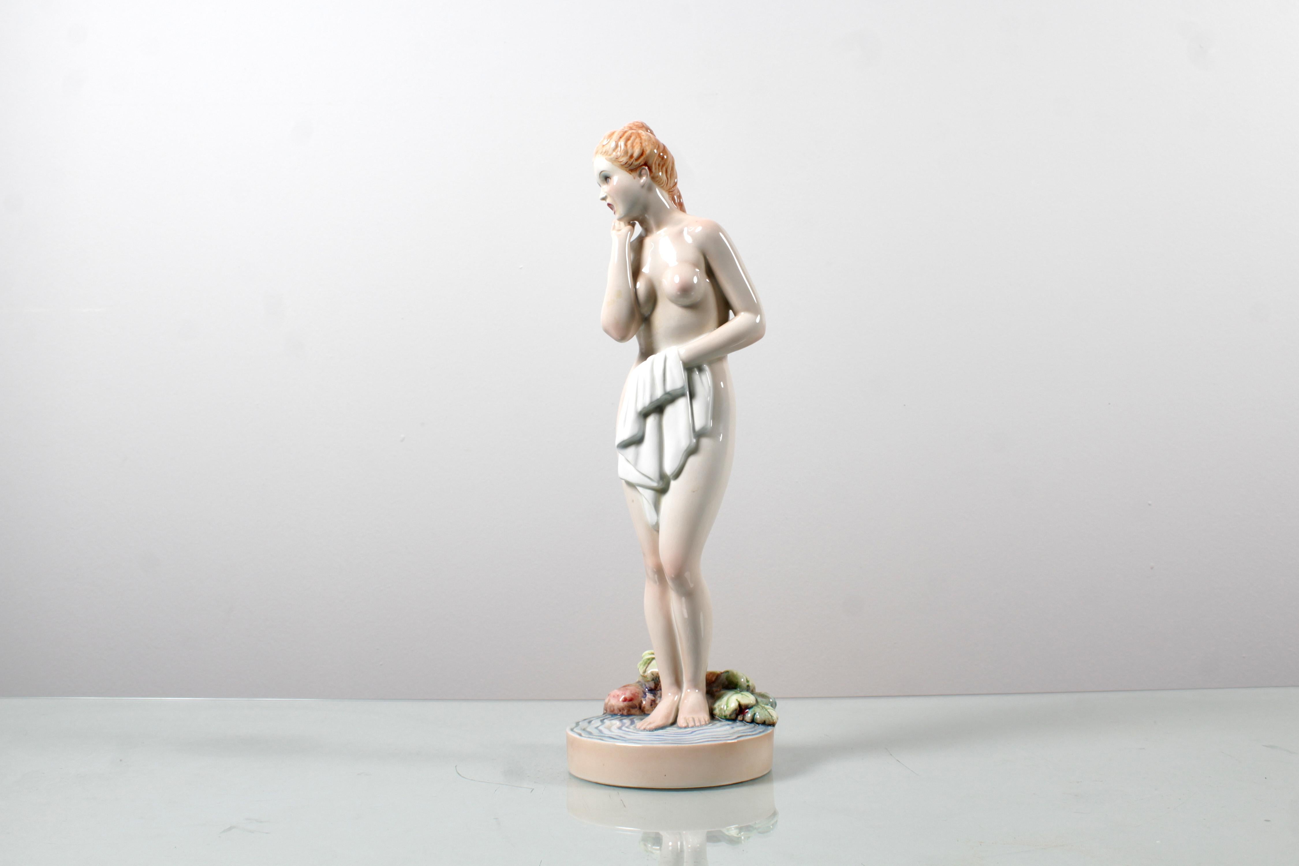 Mid-Century G. Ronzan Porcelain Femal Nude Figure Italian Manifacture from 1950 For Sale 3