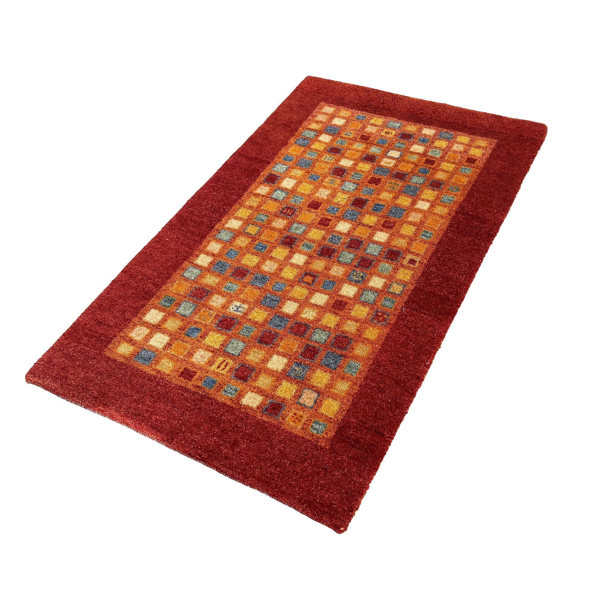 Gabbeh Inspirierter Wollteppich aus der Mitte des Jahrhunderts im Zustand „Hervorragend“ im Angebot in Van Nuys, CA