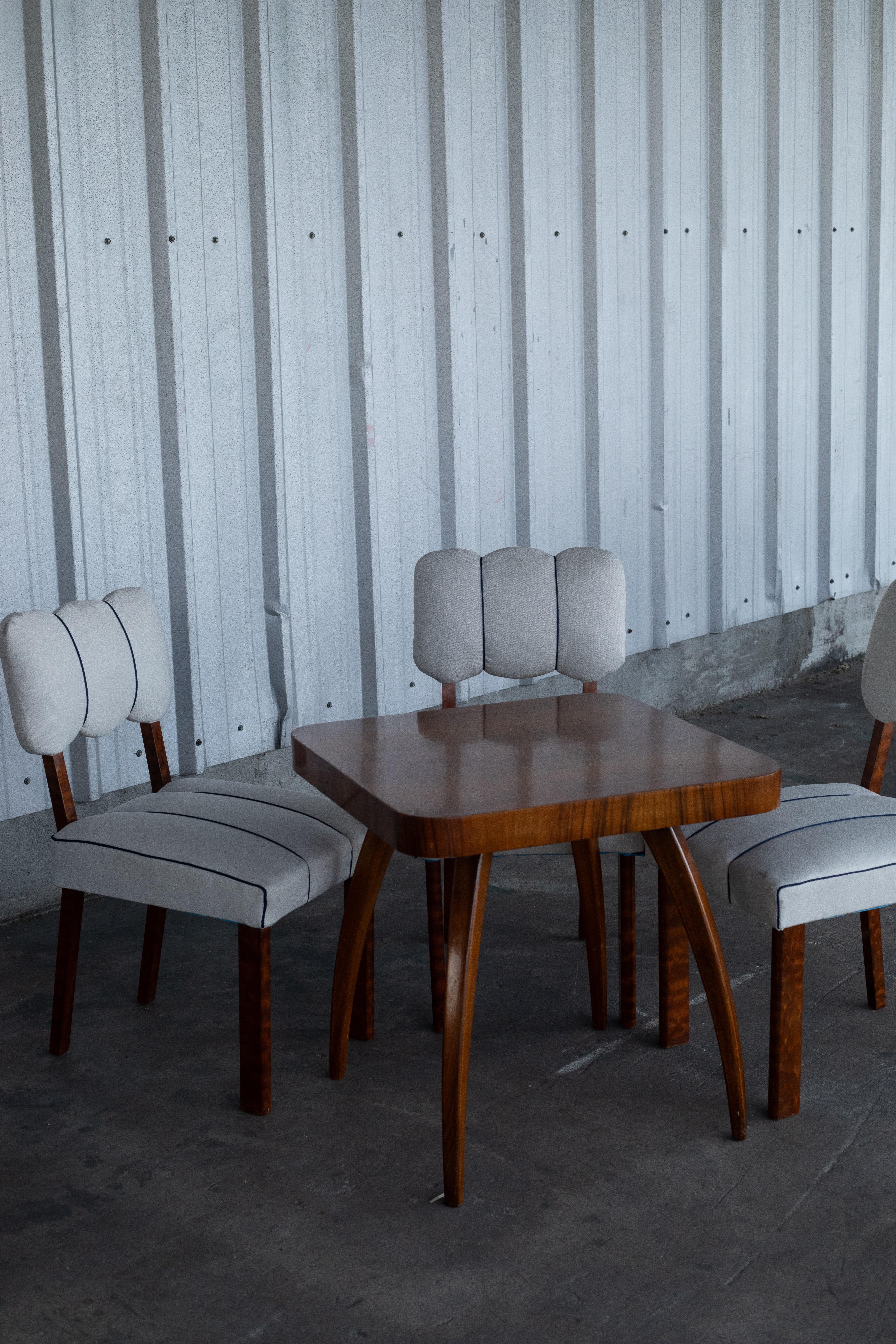 Mid-Century Game Table Set In Good Condition For Sale In North Charleston, SC
