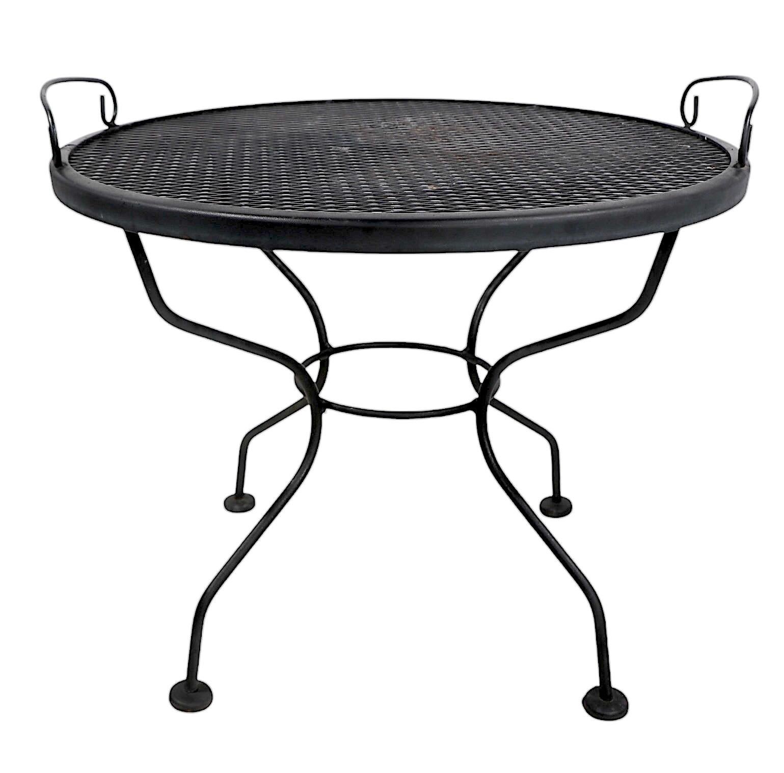 Mid-Century Modern Mid Century Garden Patio Poolside  Wrought Iron Tray Top Table att. to Woodard For Sale