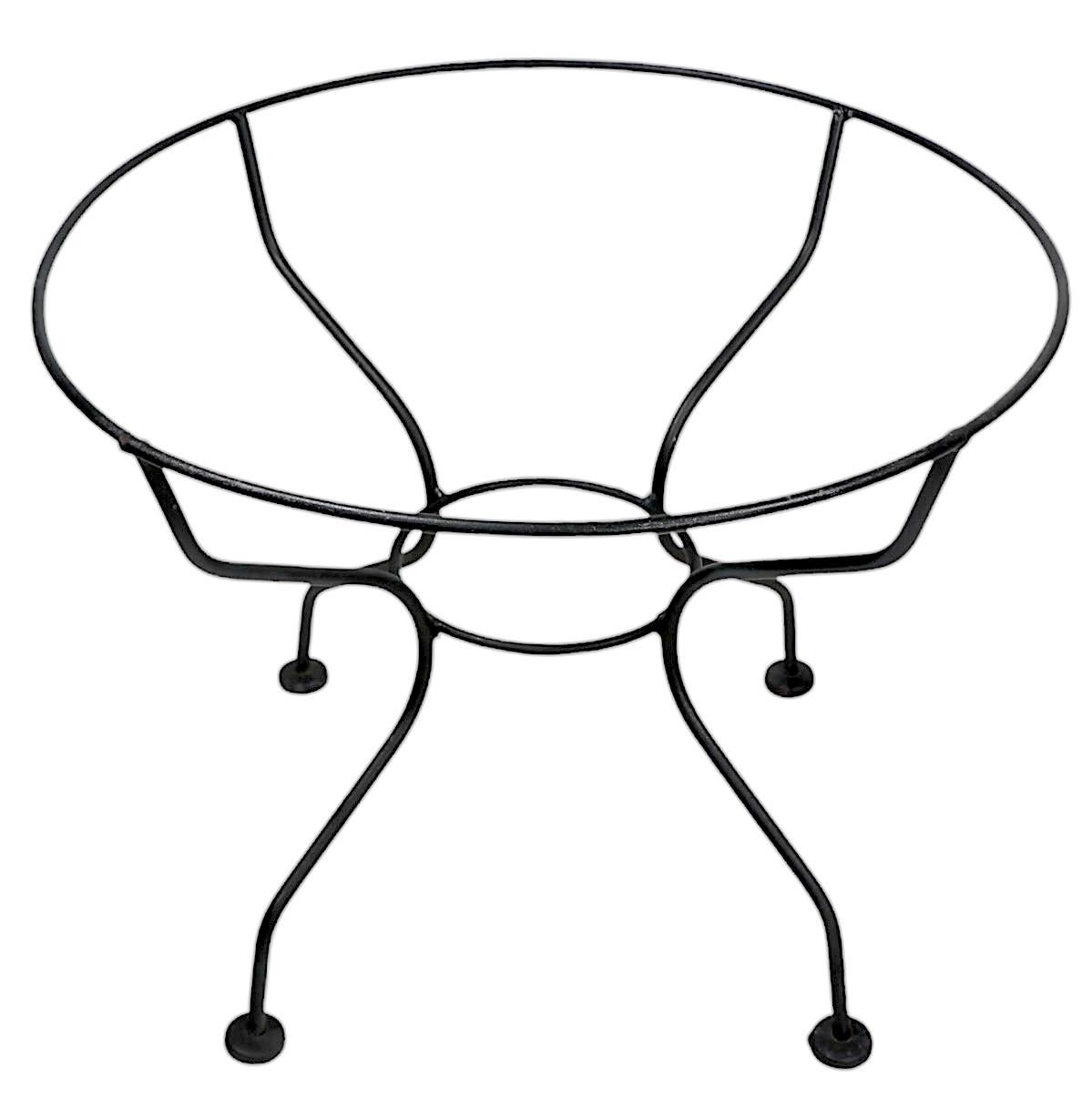 Mid Century Garden Patio Poolside  Wrought Iron Tray Top Table att. to Woodard For Sale 1