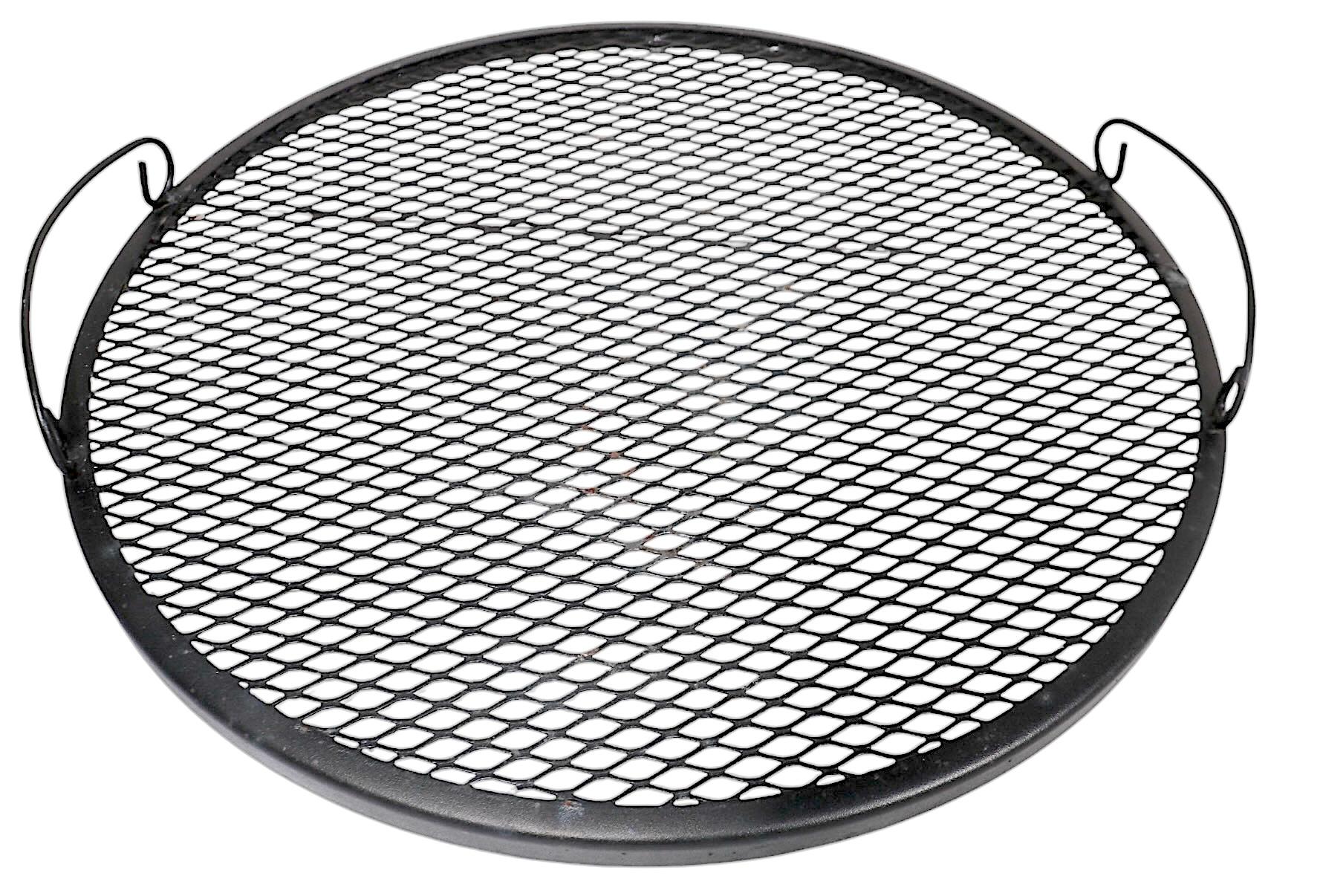 Mid Century Garden Patio Poolside  Wrought Iron Tray Top Table att. to Woodard For Sale 2