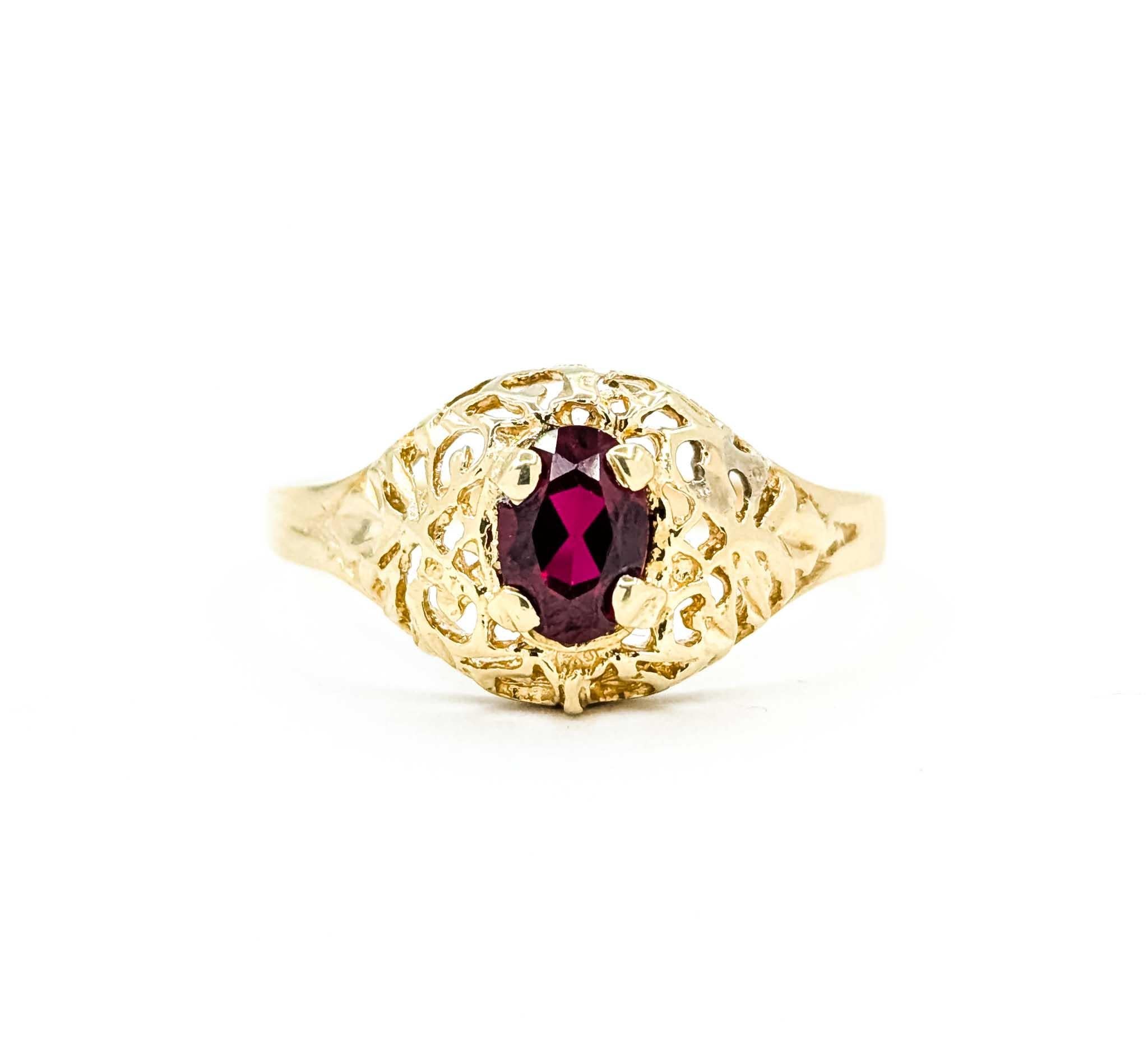 Bague du milieu du siècle en or jaune 10k avec filigrane de grenat en vente 3