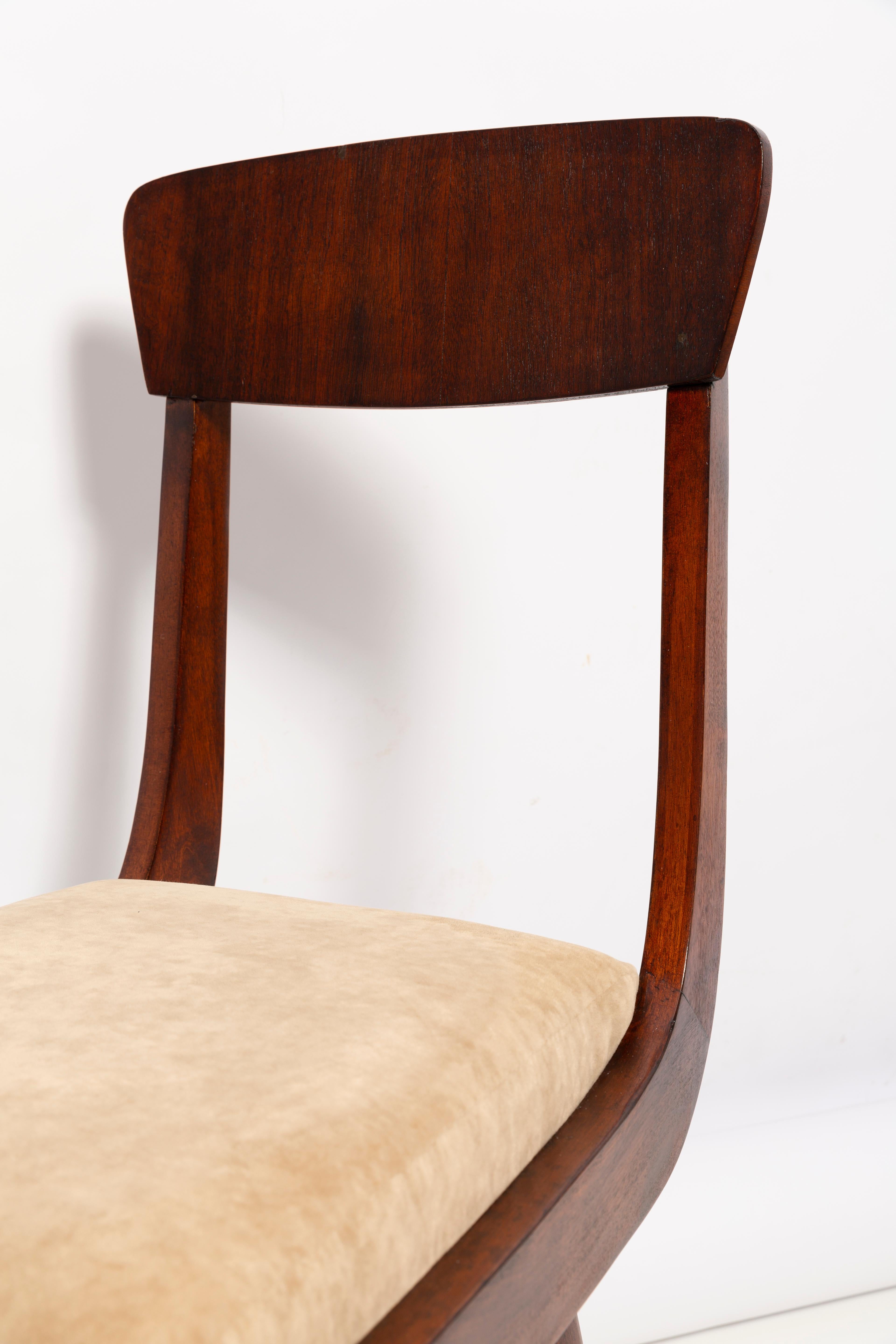Mid Century Gazelle Beige Wood Chair, Europe, 1960s For Sale 1
