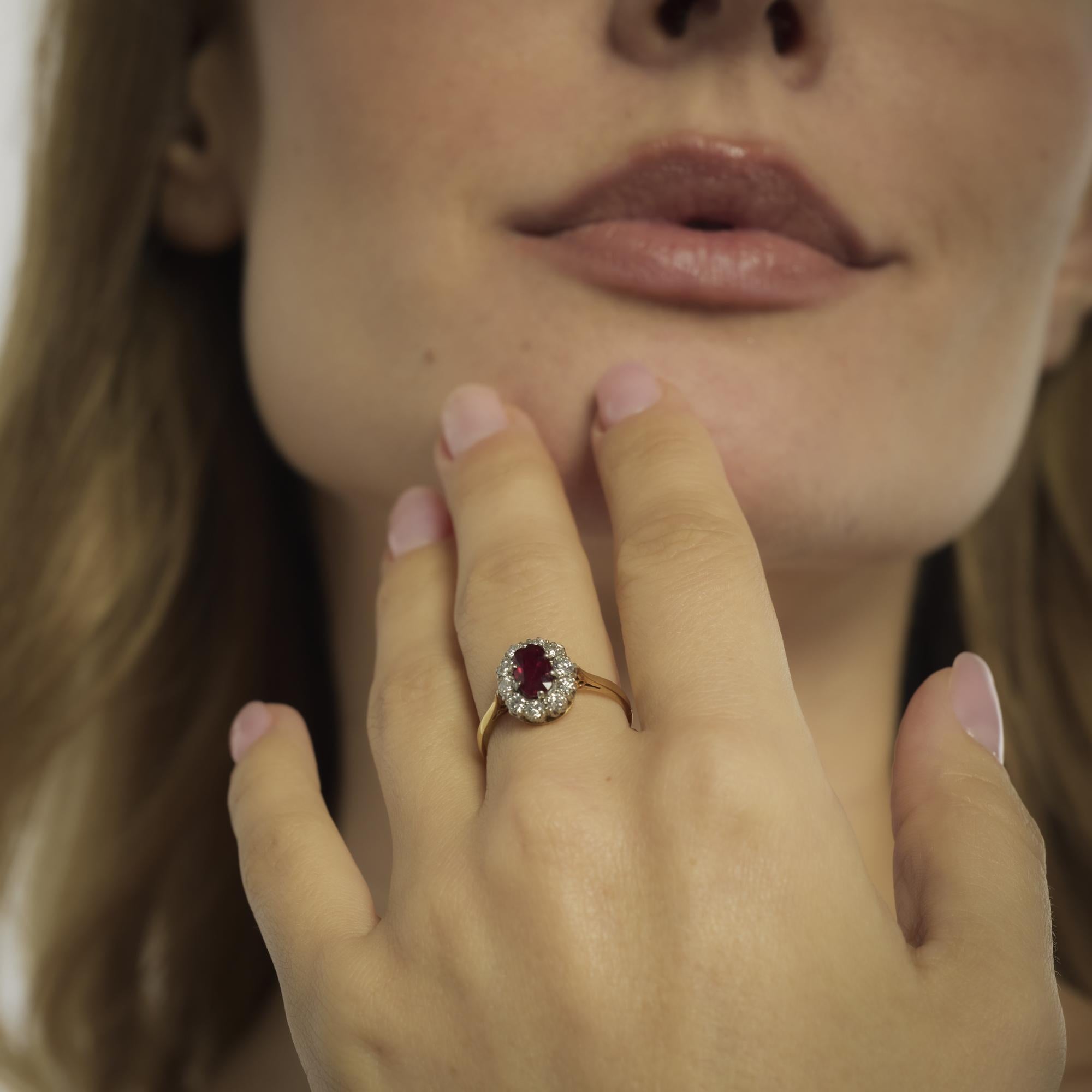 Women's Mid Century GCS 1 carat ruby diamond 18k yellow gold platinum cluster ring For Sale