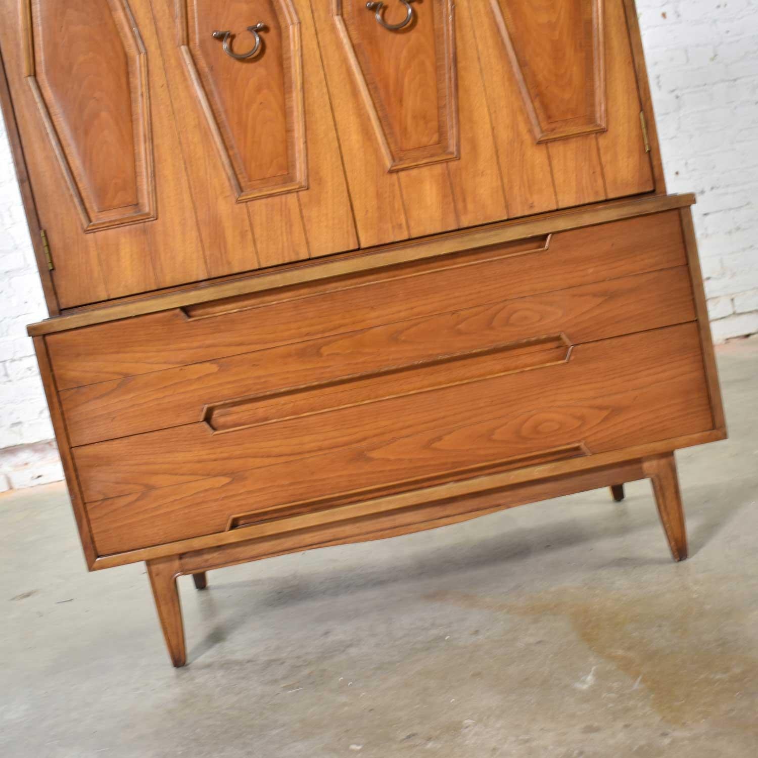 20th Century Midcentury Gentlemen’s Chest with Hexagon Paneled Design and Brass Hardware For Sale