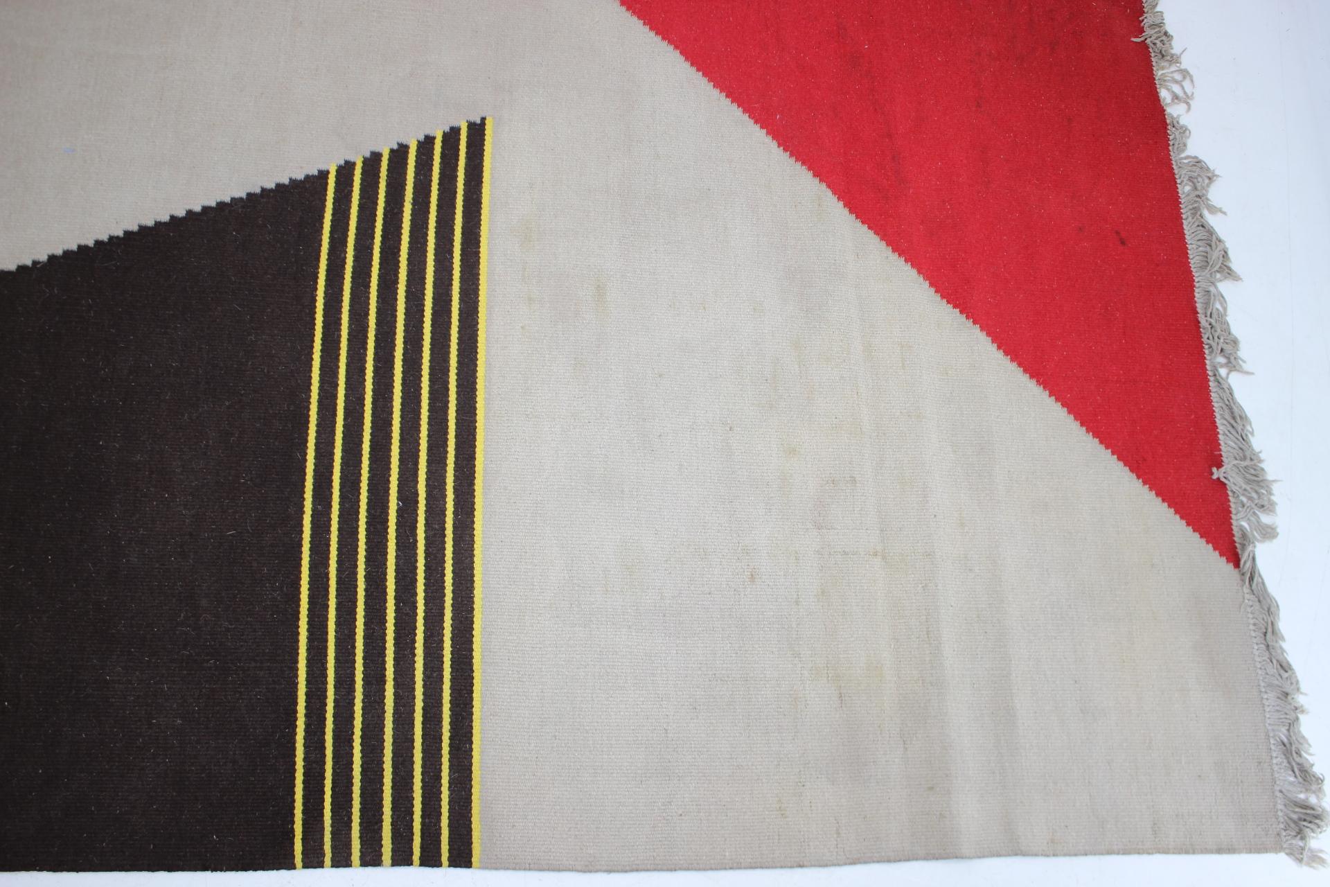 Milieu du XXe siècle Tapis Kilim géométrique d'avant-garde du milieu du siècle dans le style d'Antonín Kybal, années 1950 en vente