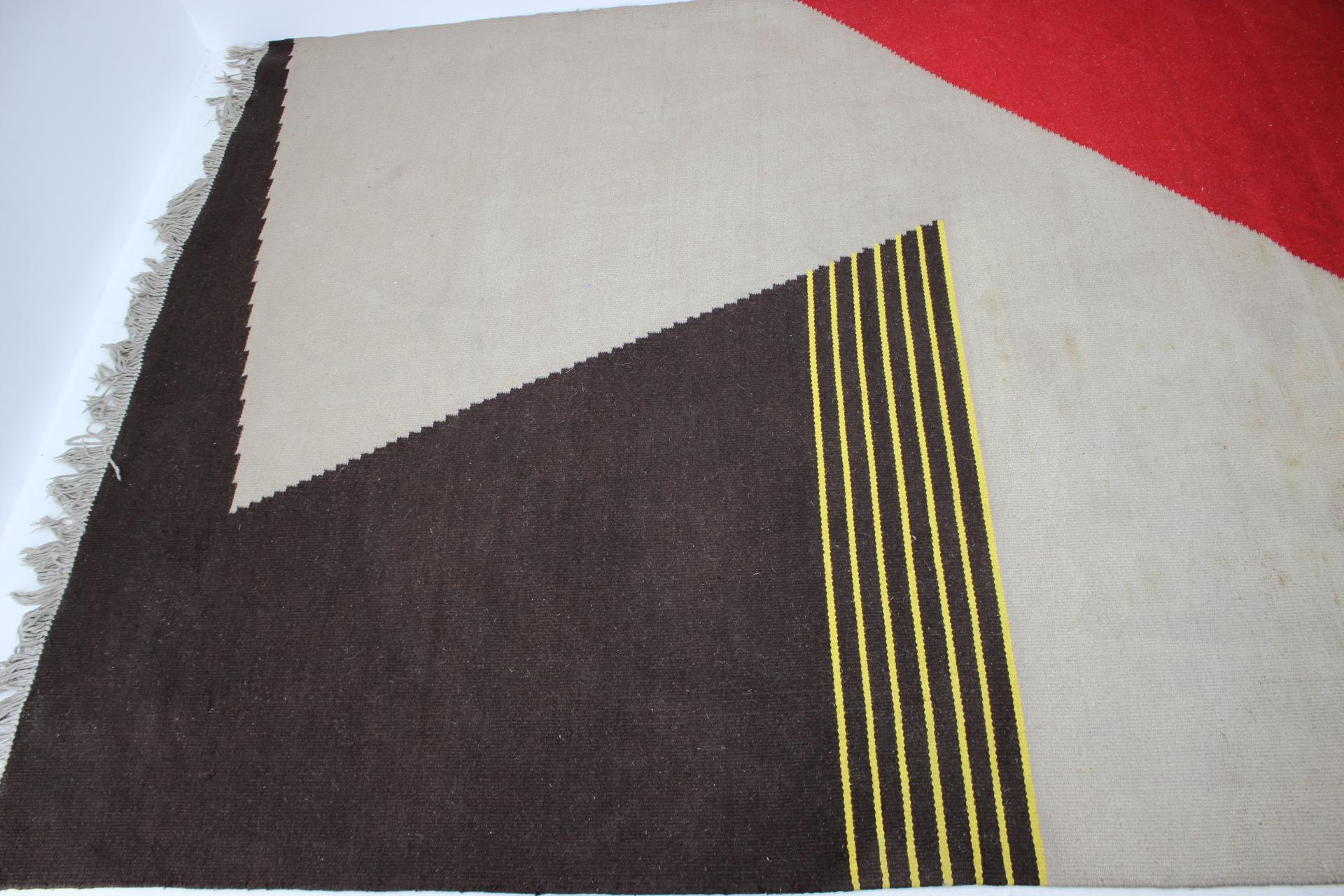 Wool Midcentury Geometric Avantgarde Kilim Carpet in Style of Antonín Kybal, 1950s For Sale