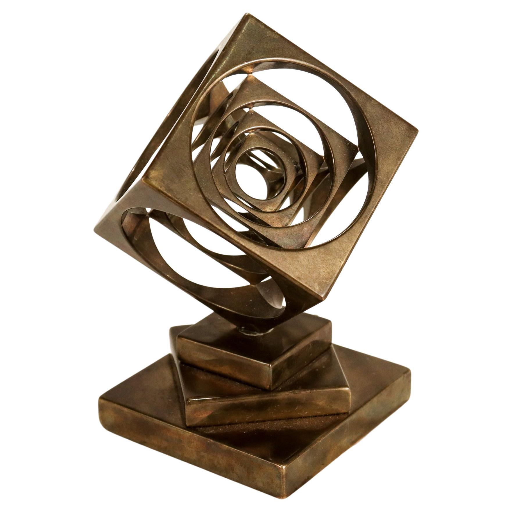 Presse-papier de bureau / sculpture géométrique du milieu du siècle en bronze usiné Turner's Cube