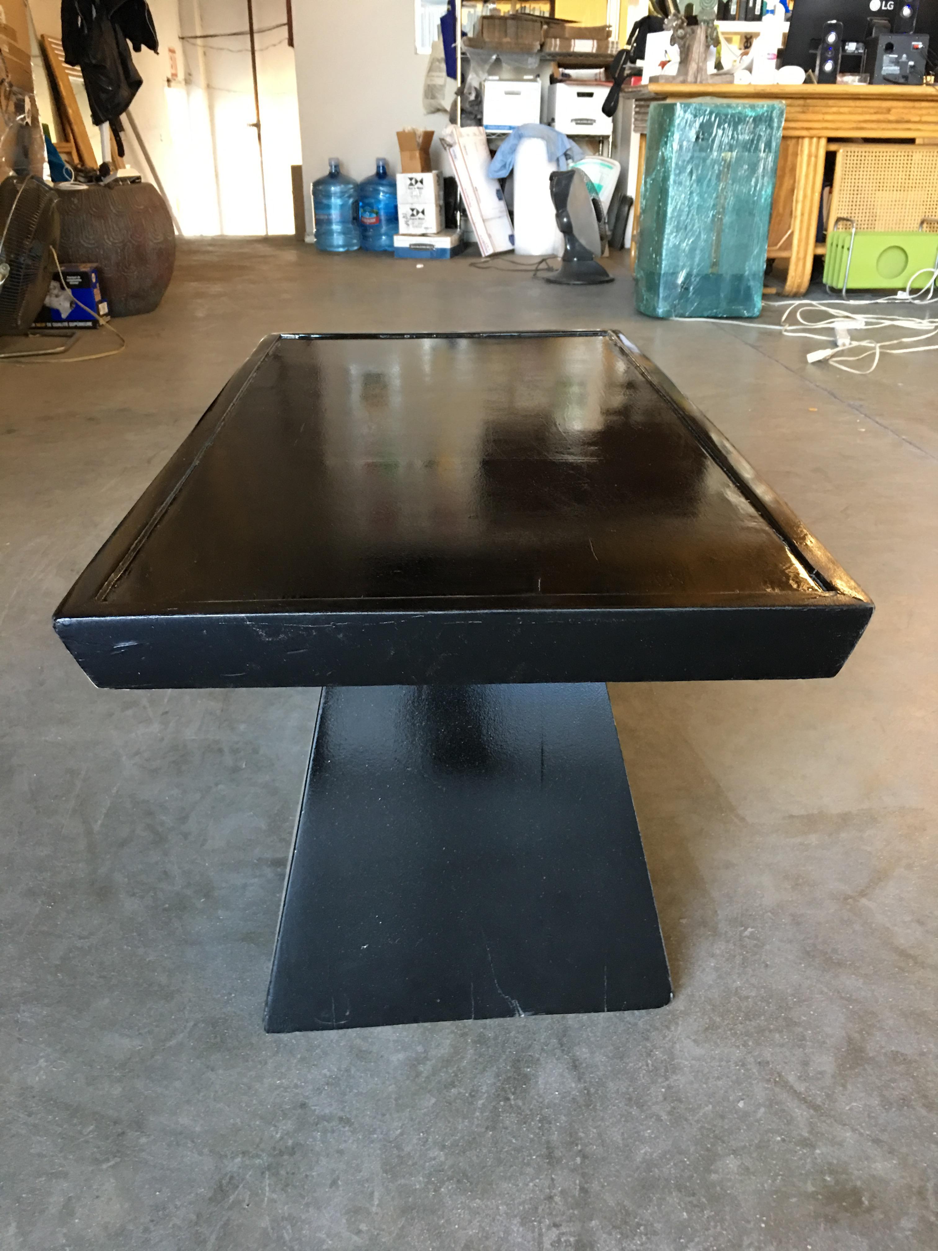 Mid-Century Modern Midcentury Geometric Sculptural Black Lacquer Coffee Table For Sale