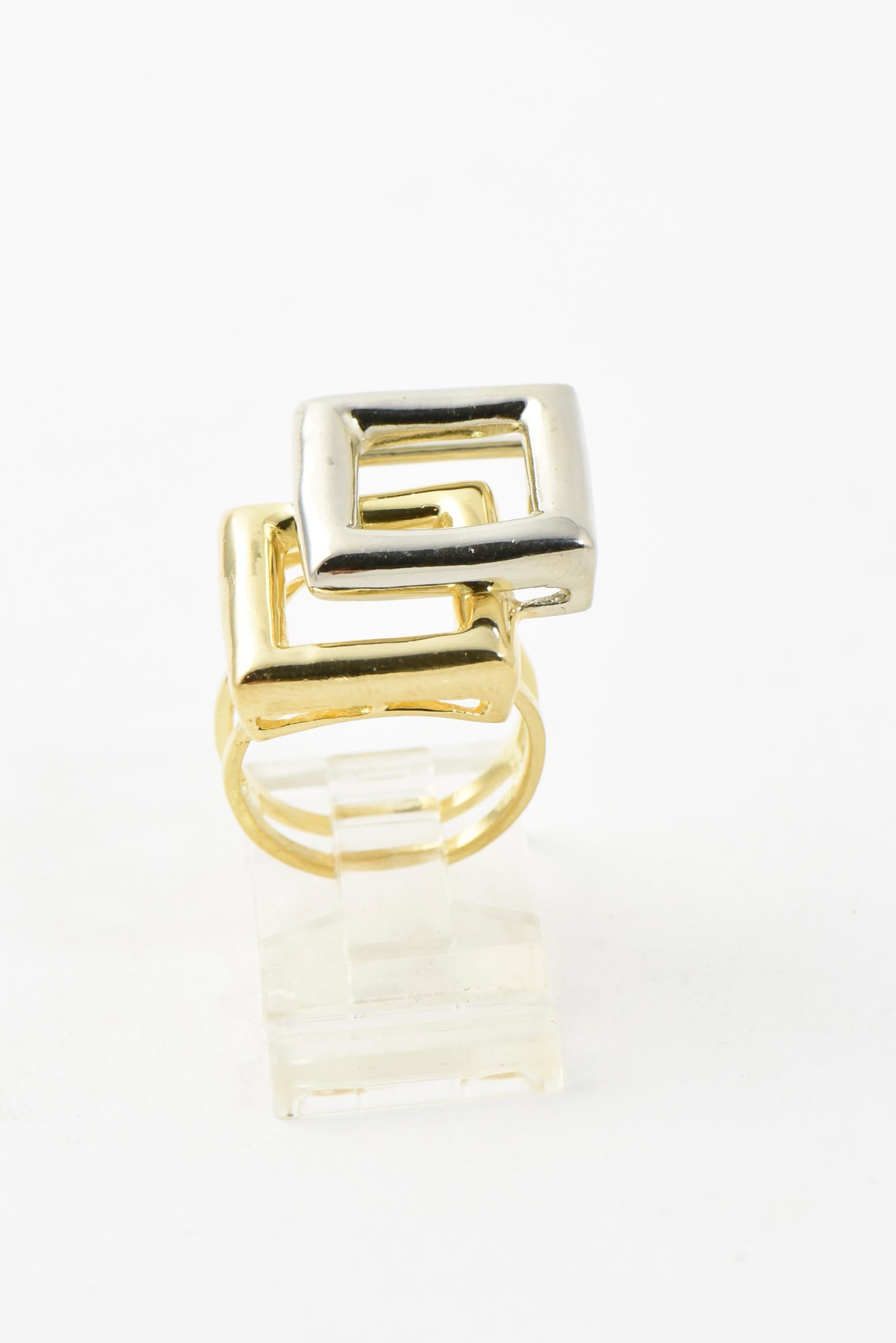 Mid 20th Century Geometric White and Yellow Square Gold Ring In Good Condition For Sale In Miami Beach, FL
