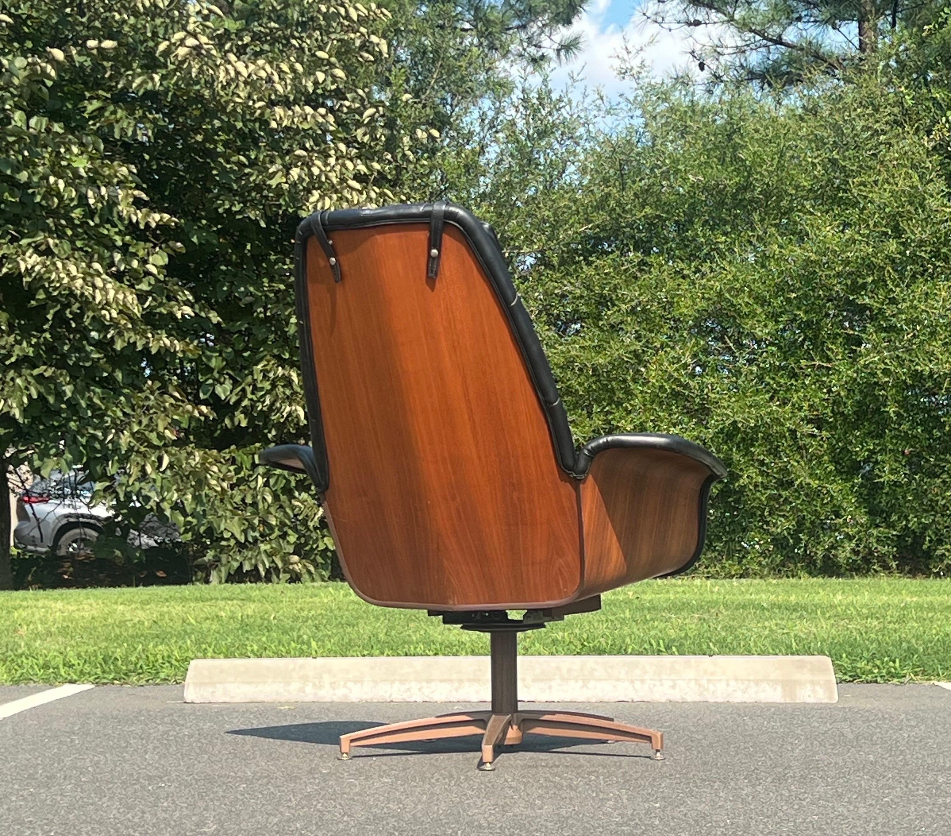 Mid-Century Modern Salon George Mulhauser du milieu du siècle en vente
