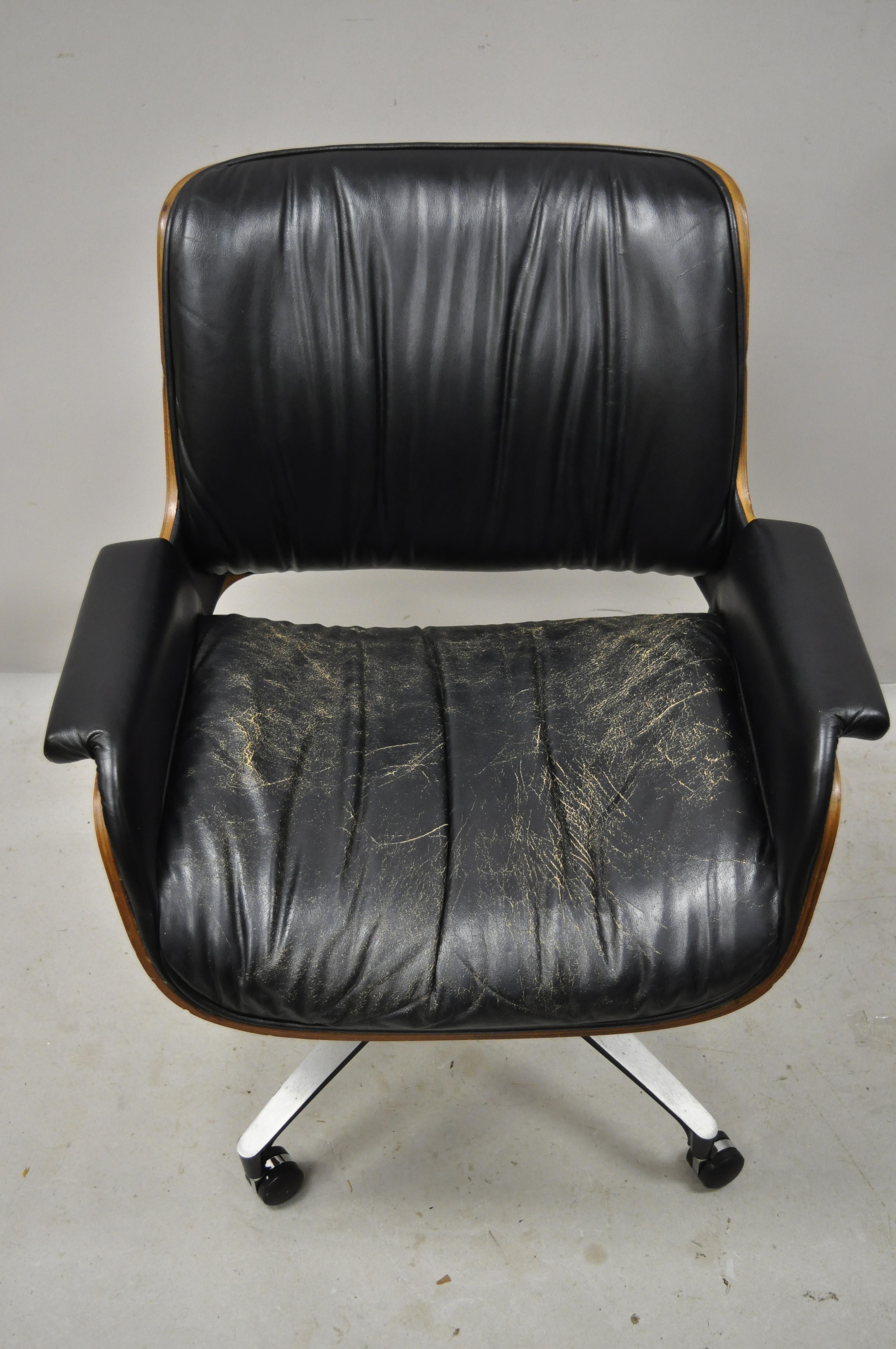Midcentury George Mulhauser Plycraft Black Leather Bentwood Office Desk Chair 3