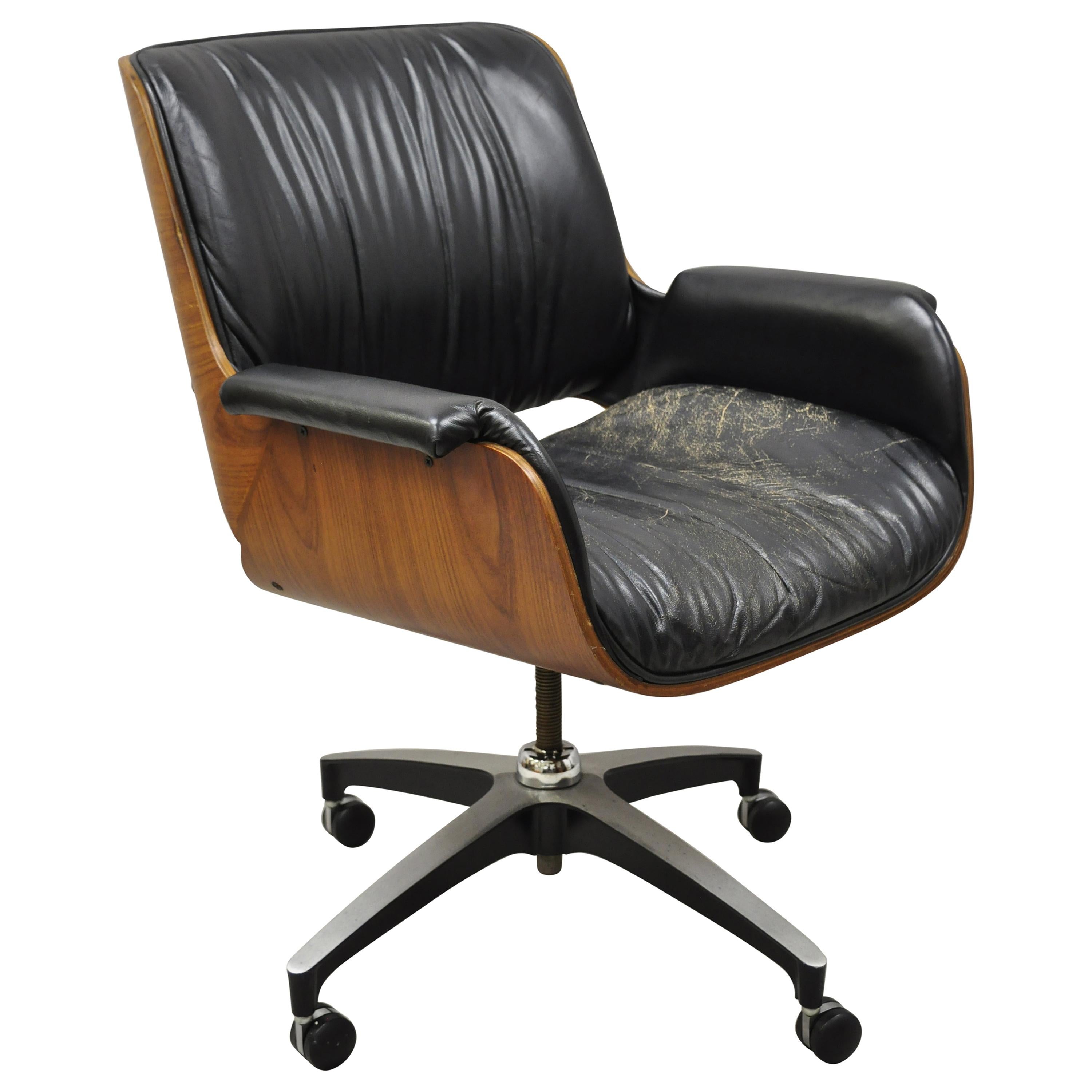 Midcentury George Mulhauser Plycraft Black Leather Bentwood Office Desk Chair