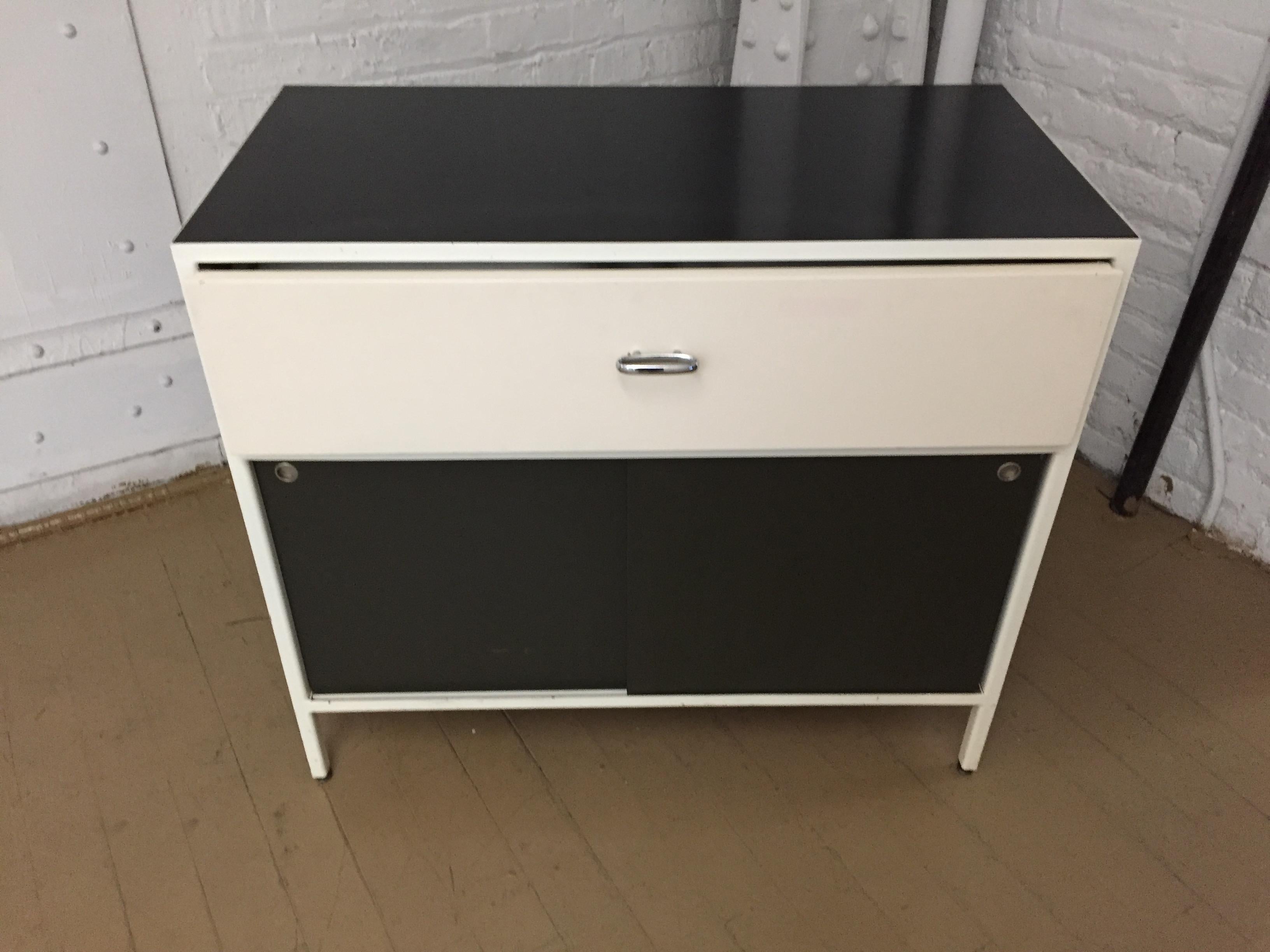 Mid-Century Modern George Nelson for Herman Miller Steelframe Nightstand  For Sale 4