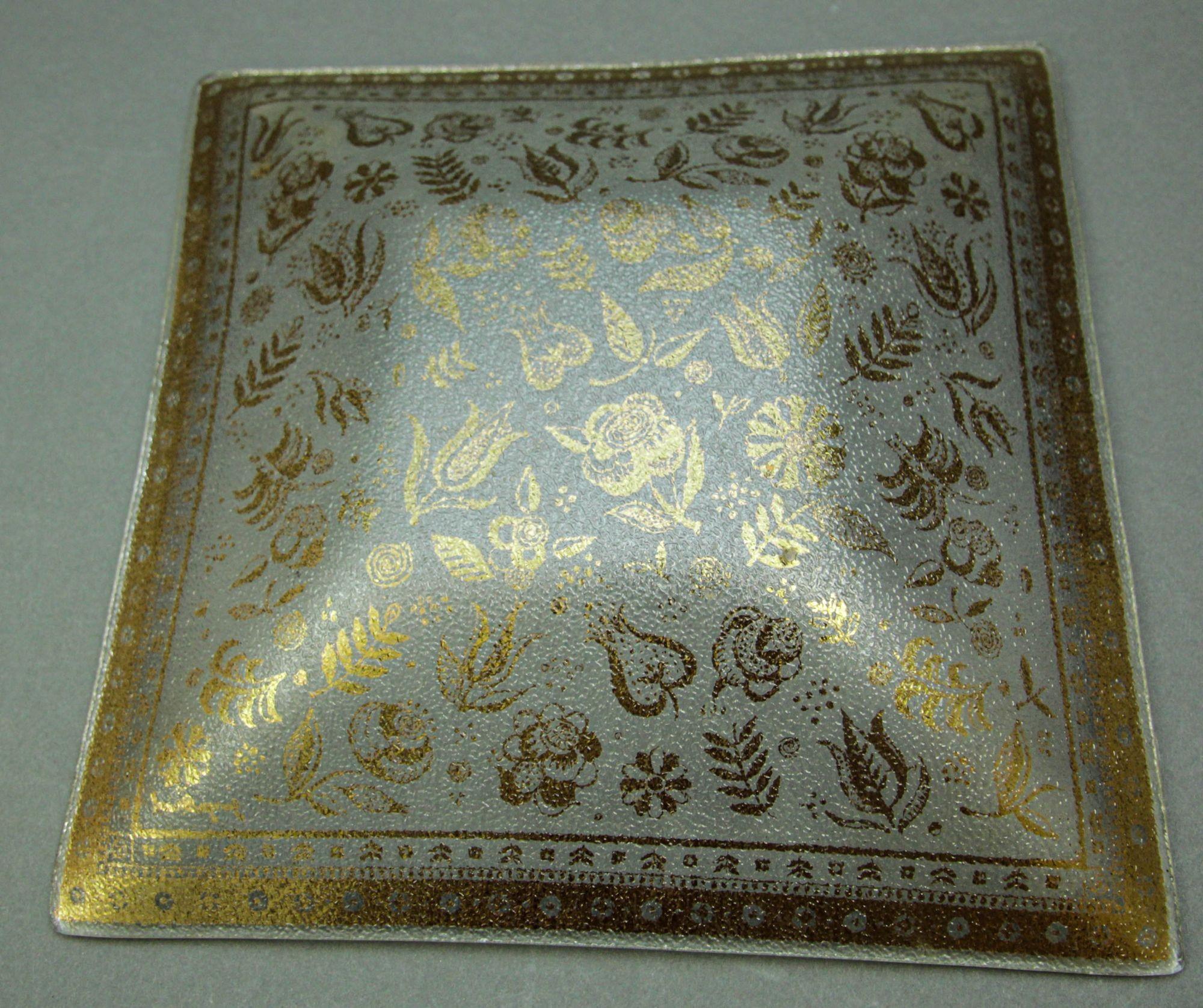 Mid-Century Georges Briard Gilt Glass Appetizer Dish 1960 For Sale 3