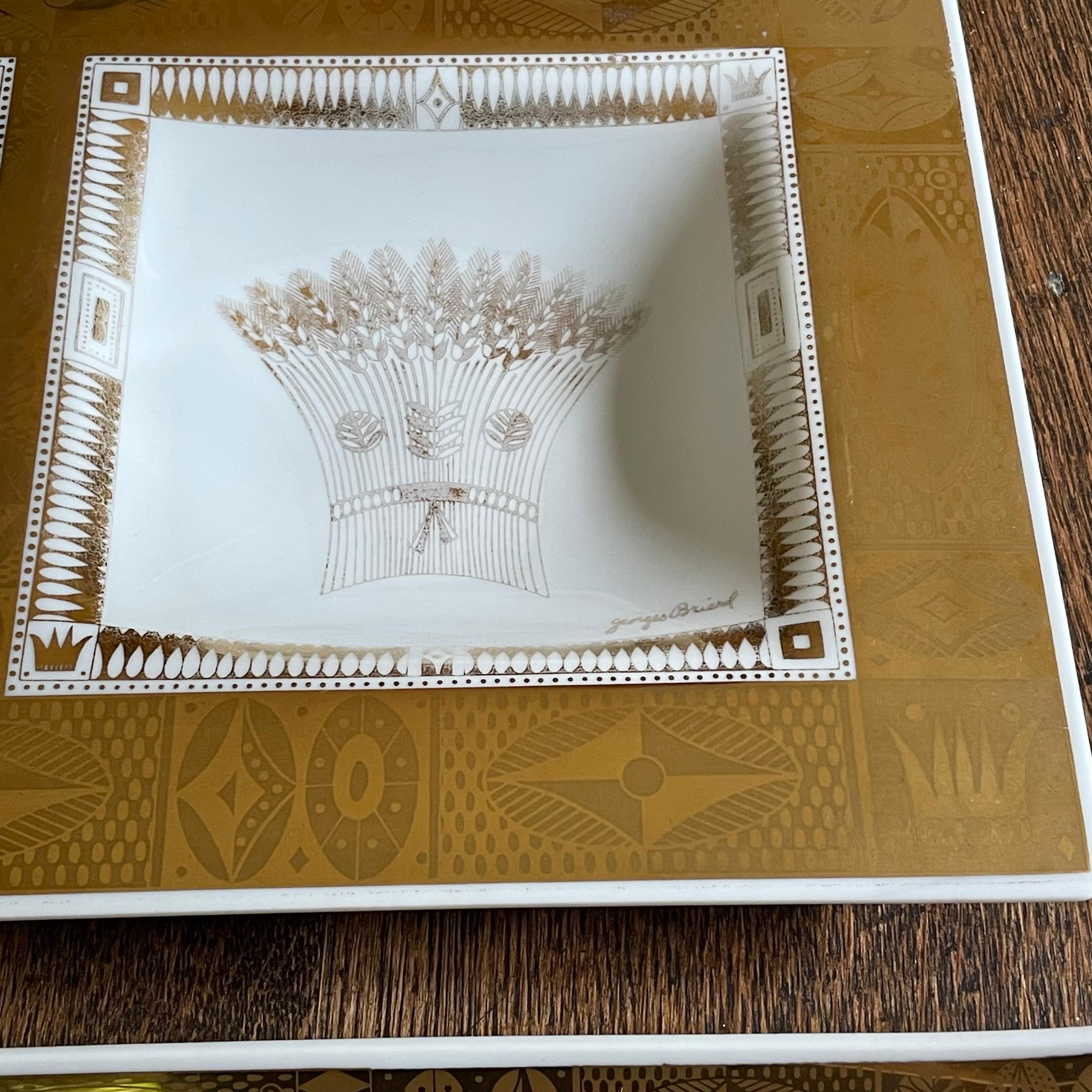 Mid-Century Modern Mid Century Georges Briard Milk Glass Trays with Gold Leaf Harvest Design  For Sale