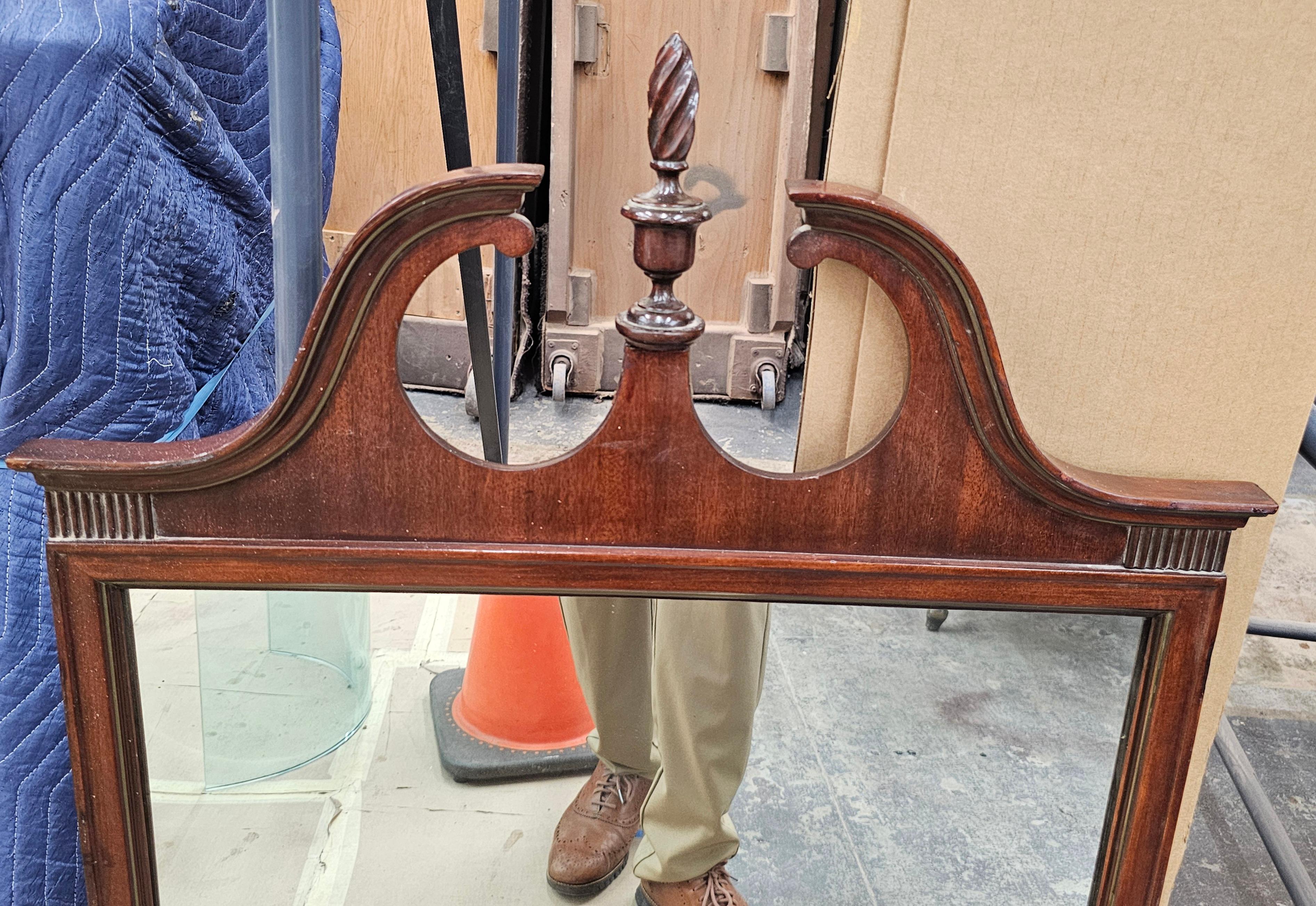 Mid Century Georgian Style Mahagoni Wandspiegel im Zustand „Gut“ im Angebot in Germantown, MD