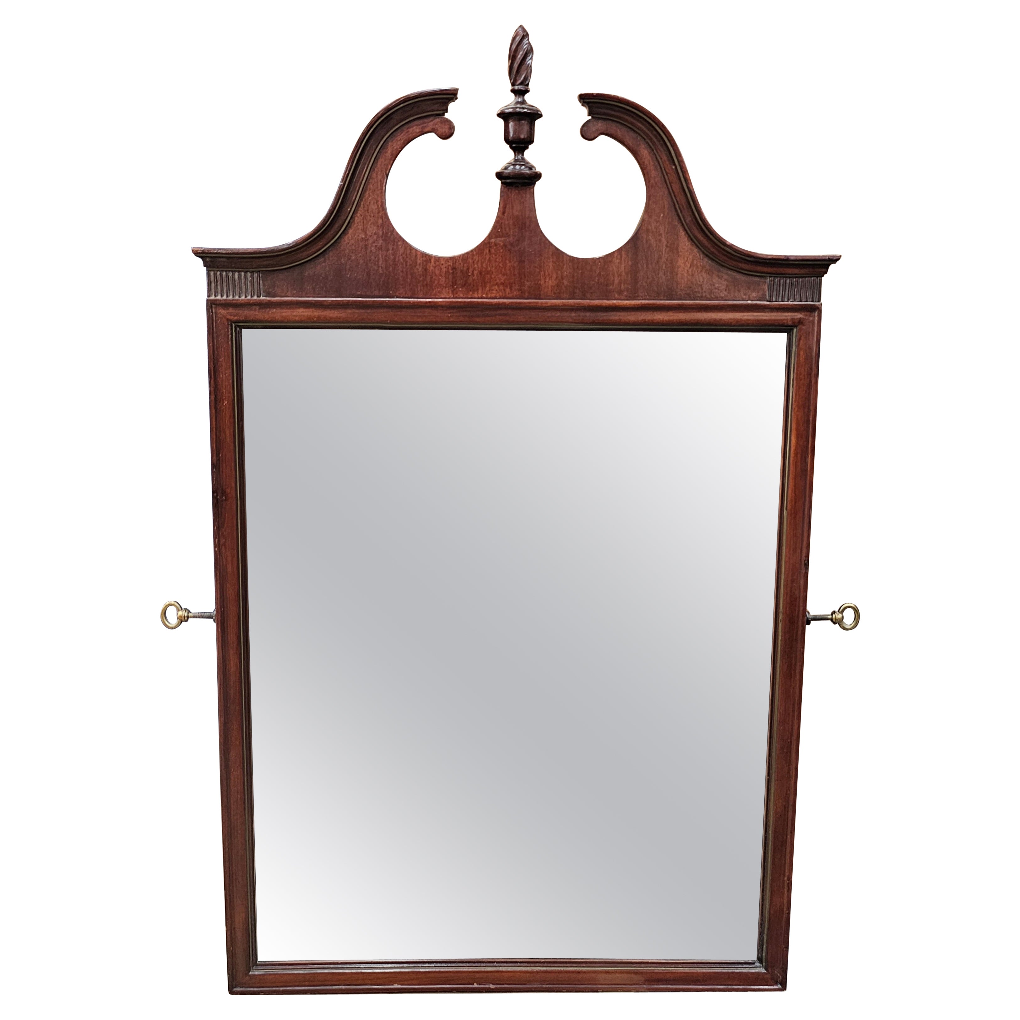 Mid Century Georgian Style Mahagoni Wandspiegel im Angebot
