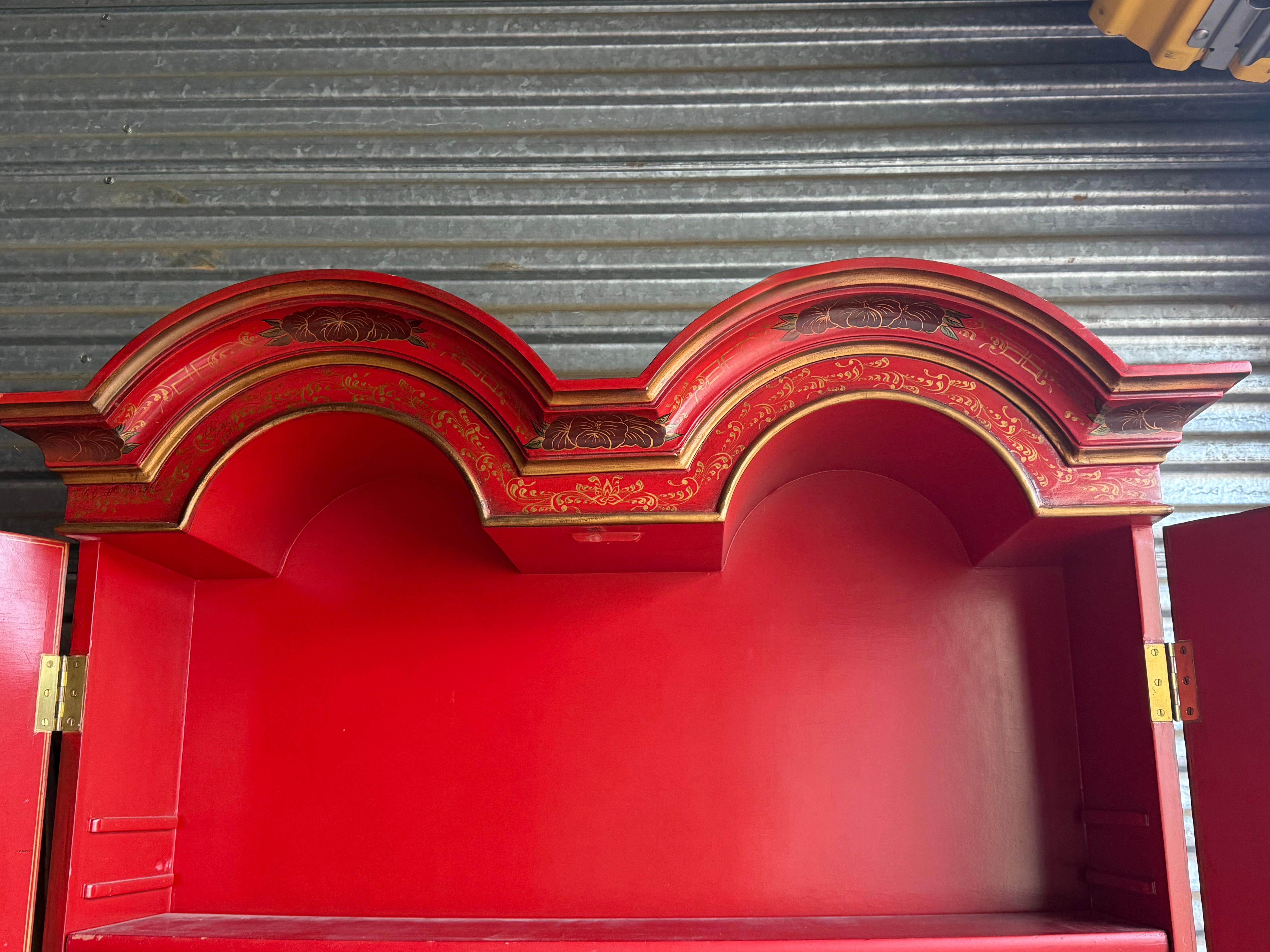 Mid-Century Georgian Style Red & Gilt Chinoiserie Secretary Desk In Good Condition For Sale In Kennesaw, GA