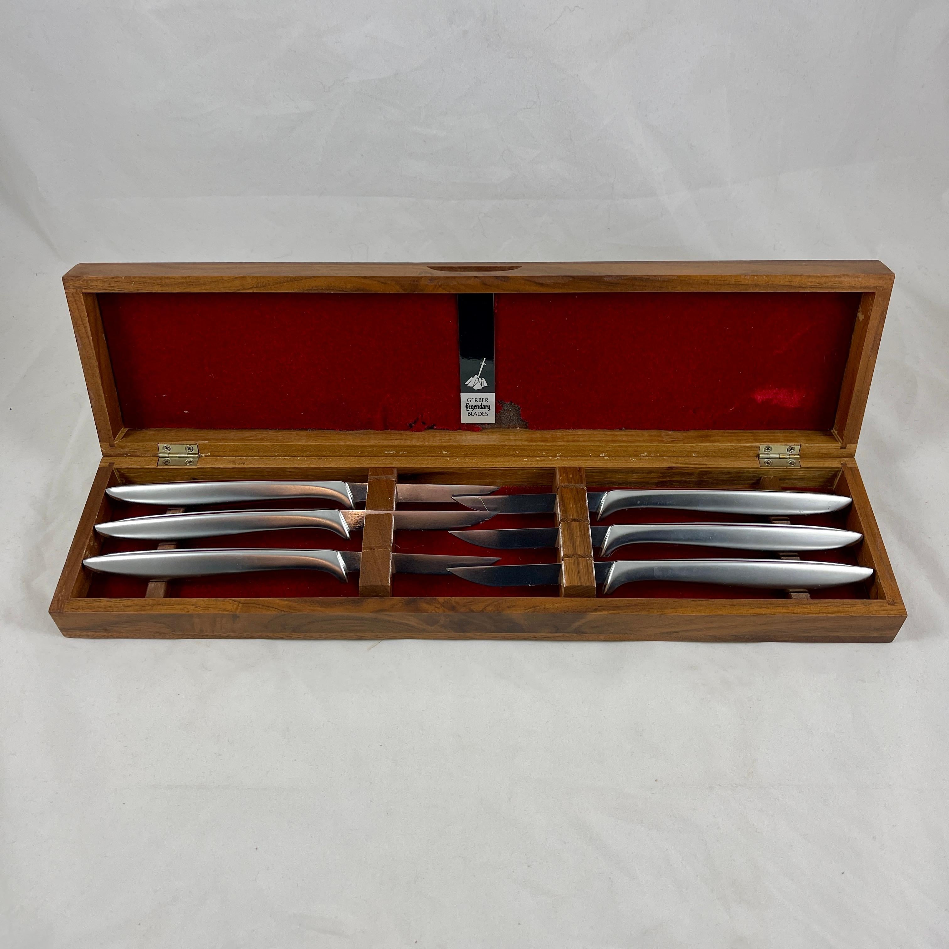Mid-Century Gerber Miming Steak Knives in Fitted Walnut Box, S/6 In Good Condition In Philadelphia, PA