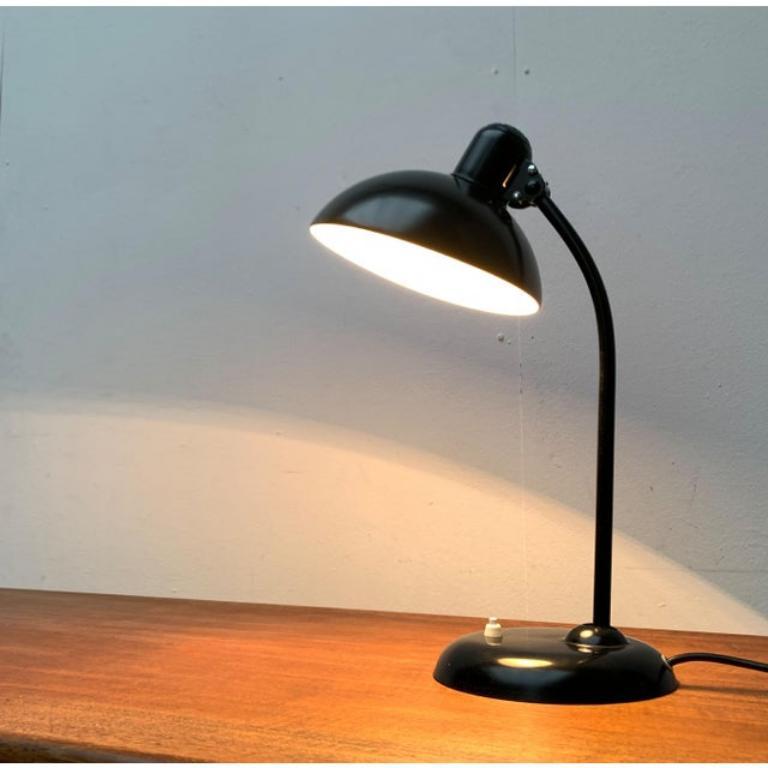 Métal Lampe de table allemande du milieu du siècle 6556 par Christian Dell pour Kaiser Idell, années 1960 en vente