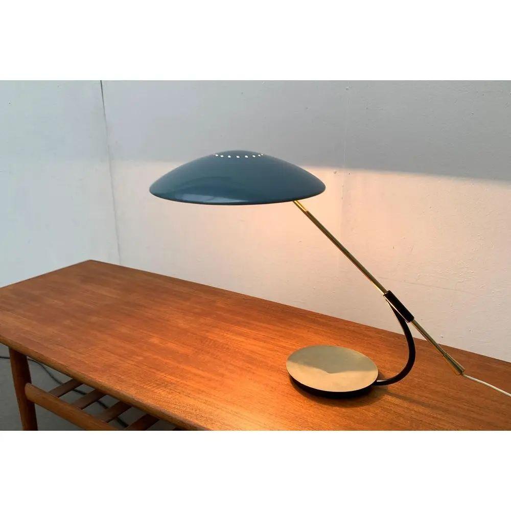 Lámpara de mesa alemana de mediados de siglo 6775 de Christian Dell para Kaiser Idell, años 60 Moderno de mediados de siglo en venta