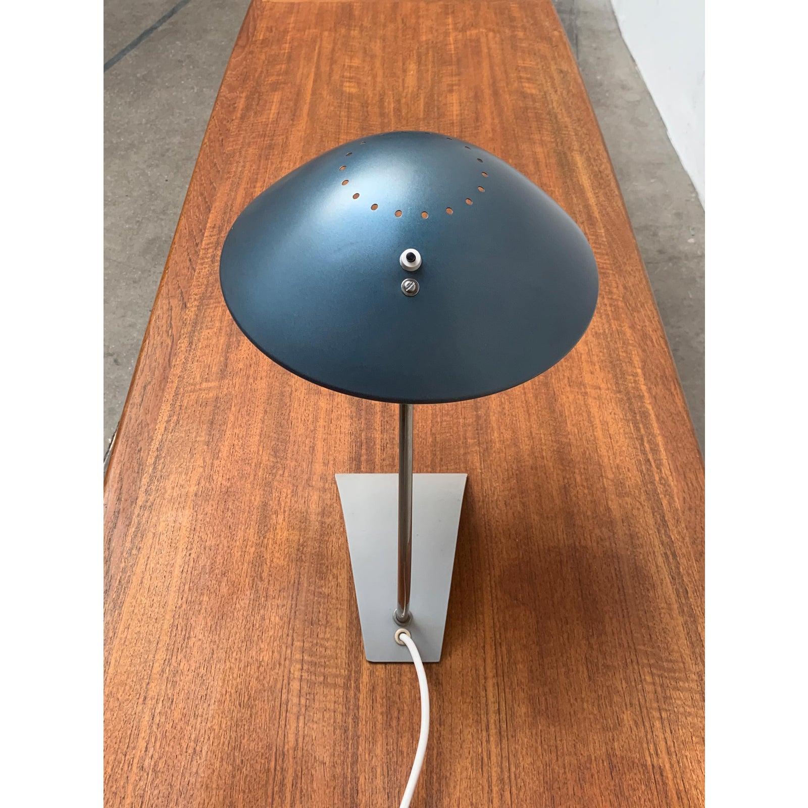 Lampe de bureau allemande 6840 Kaiser Idell / Kaiser Leuchten, années 1960 en vente 5