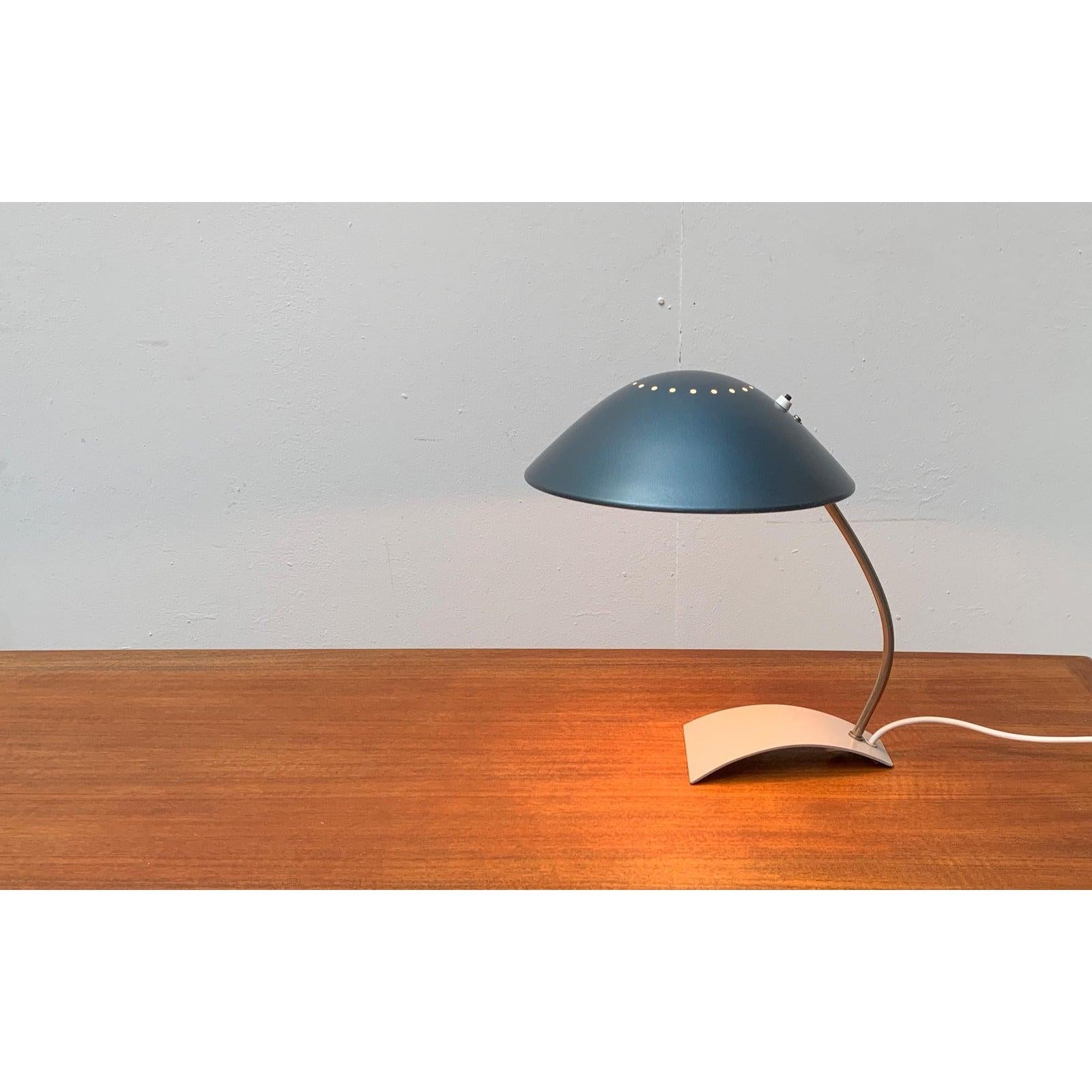 Allemand Lampe de bureau allemande 6840 Kaiser Idell / Kaiser Leuchten, années 1960 en vente