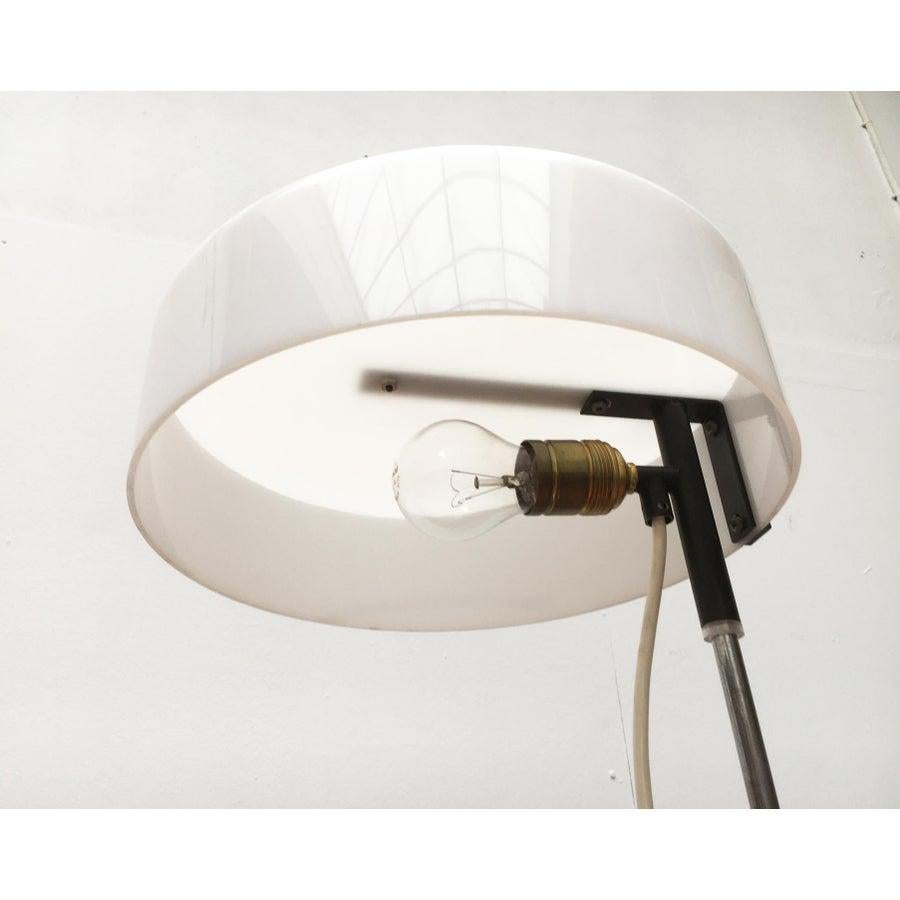 Lampe de table en acrylique allemande du milieu du siècle, Cosack en vente 3
