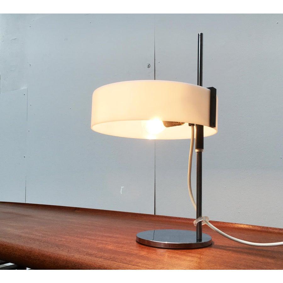Allemand Lampe de table en acrylique allemande du milieu du siècle, Cosack en vente