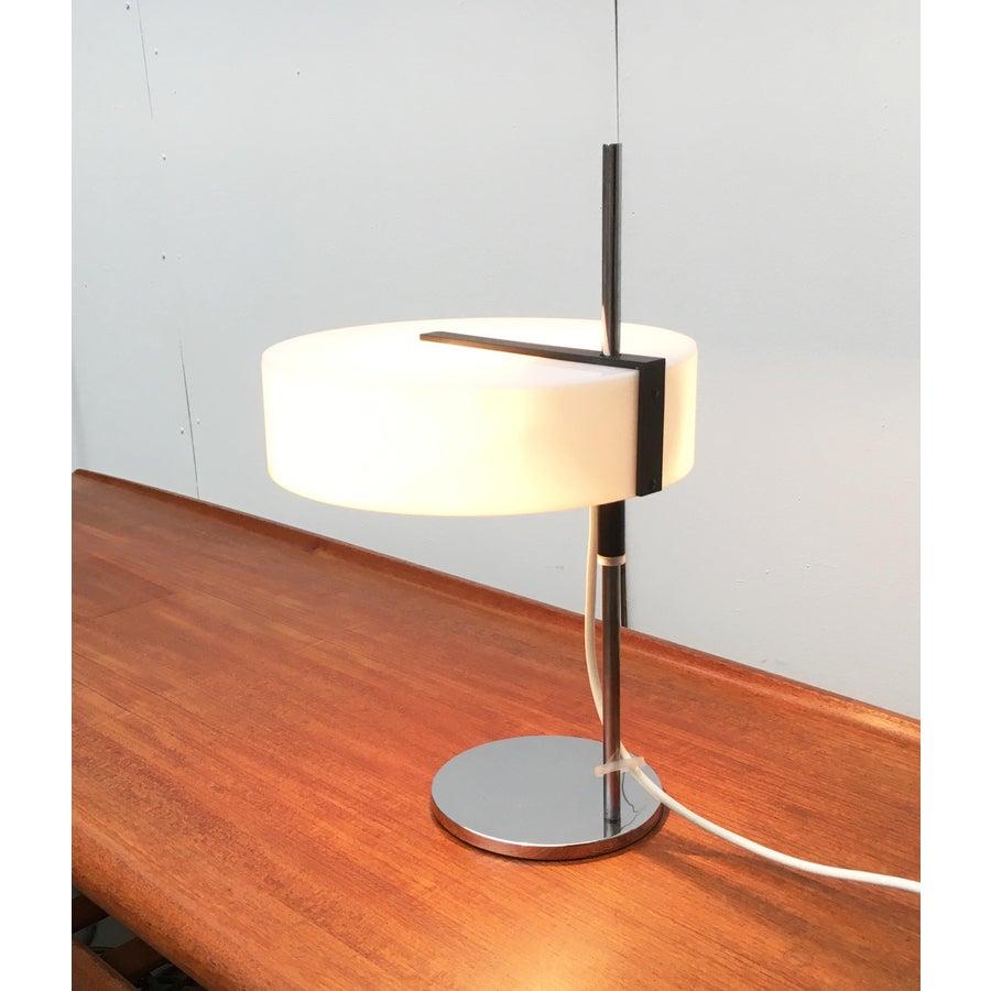 20ième siècle Lampe de table en acrylique allemande du milieu du siècle, Cosack en vente