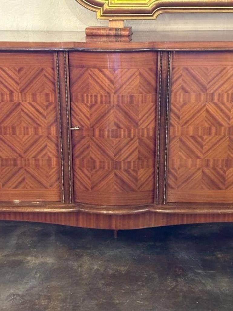 Mid Century German Art Deco Mahogany and Brass Patterned Sideboard In Good Condition For Sale In Dallas, TX