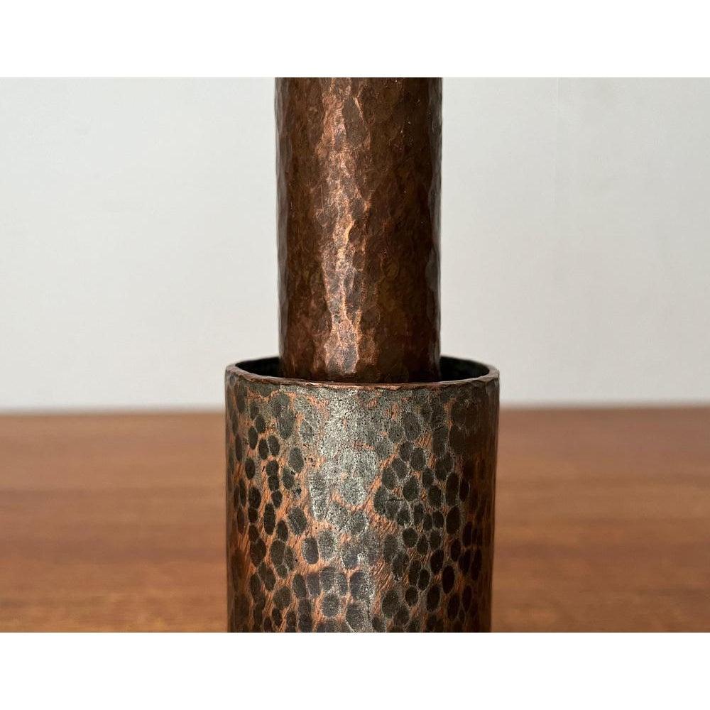Deutsche brutalistische Kupfervase oder Kerzenständer aus der Jahrhundertmitte, 1960er Jahre im Angebot 5