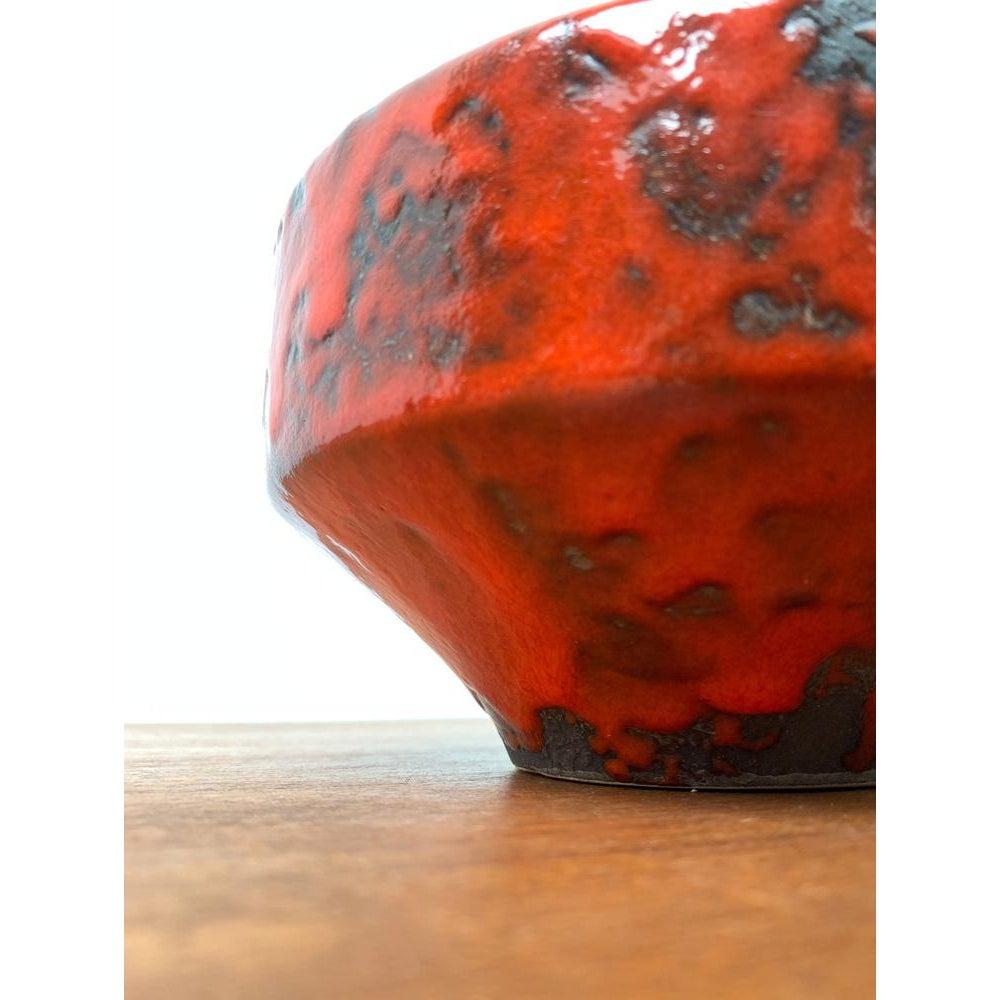 Deutsche brutalistische fette Lava-Keramik Ufo-Vase, 1960er Jahre im Angebot 7