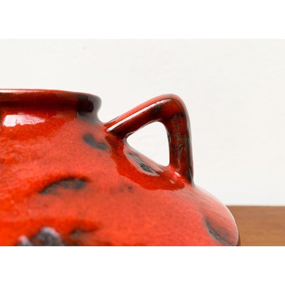 Deutsche brutalistische fette Lava-Keramik Ufo-Vase, 1960er Jahre im Angebot 1