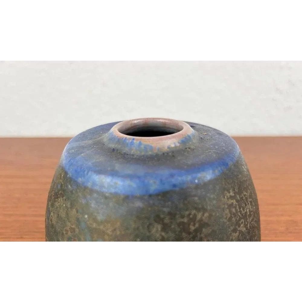 Mid-Century German Brutalist Studio Pottery Vase by Lu and Gerd Grove, 1962 For Sale 4