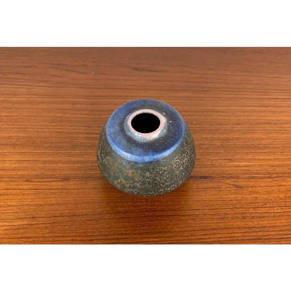 Mid-Century German Brutalist Studio Pottery Vase by Lu and Gerd Grove, 1962 For Sale 3