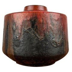 Deutsche brutalistische Studio-Keramikvase aus der Mitte des Jahrhunderts von Lu und Gerd Grove, 1964