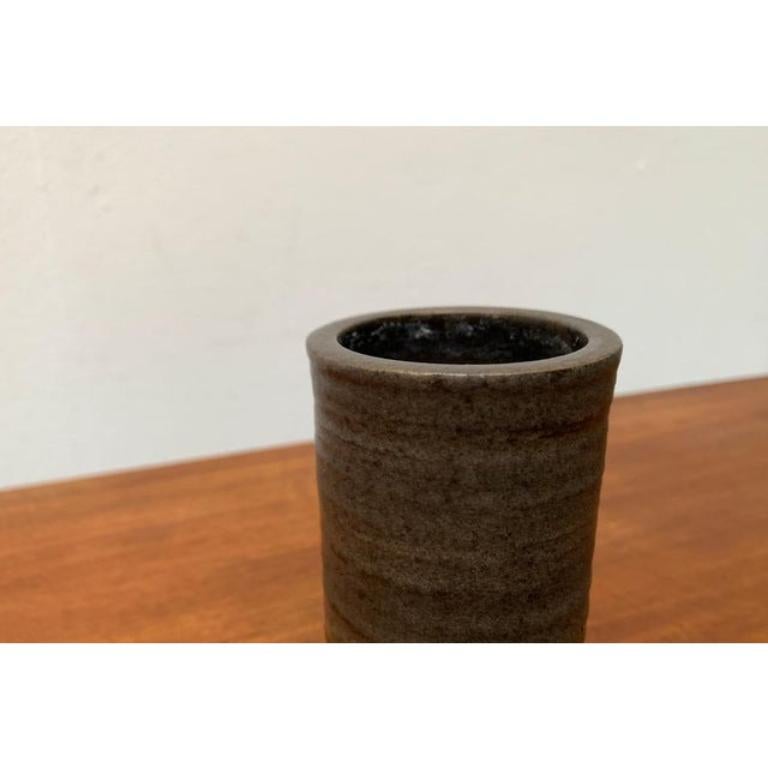 Deutsche brutalistische Studio Pottery Vase aus der Jahrhundertmitte von Petra Töpferei, 1960er Jahre im Angebot 5