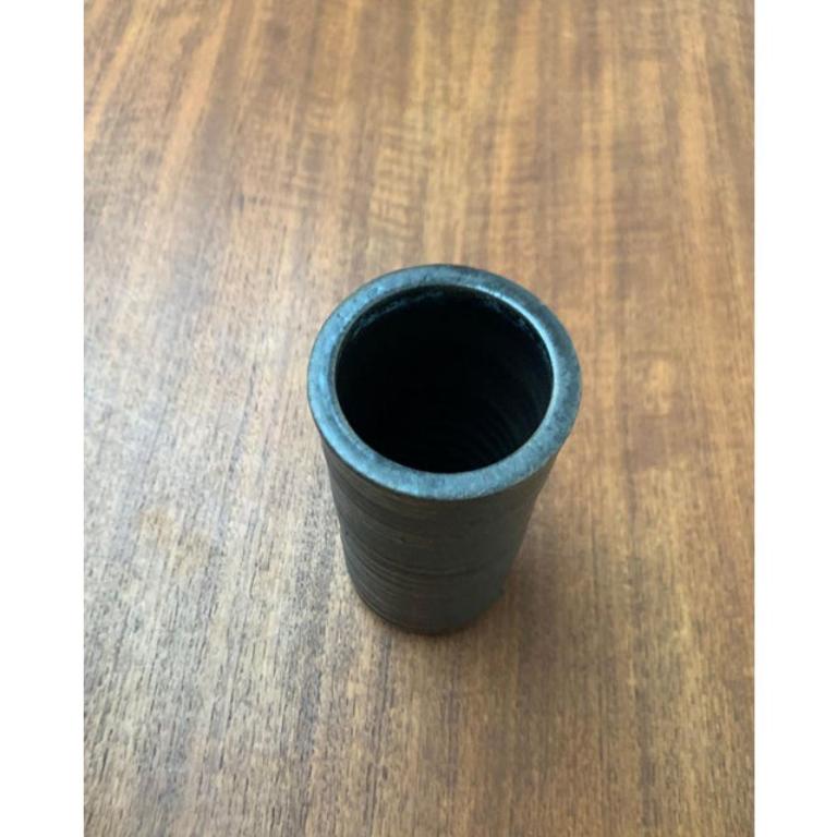 Deutsche brutalistische Studio Pottery Vase aus der Jahrhundertmitte von Petra Töpferei, 1960er Jahre (Moderne der Mitte des Jahrhunderts) im Angebot