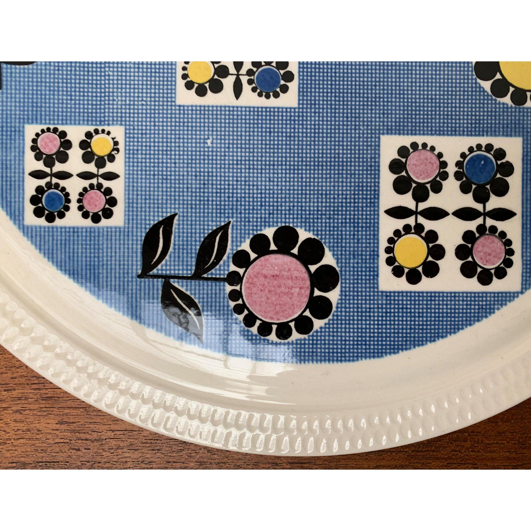 Mid-Century German Ceramic Cake Plate with Flower Motifs from Limburg, 1960s For Sale 1
