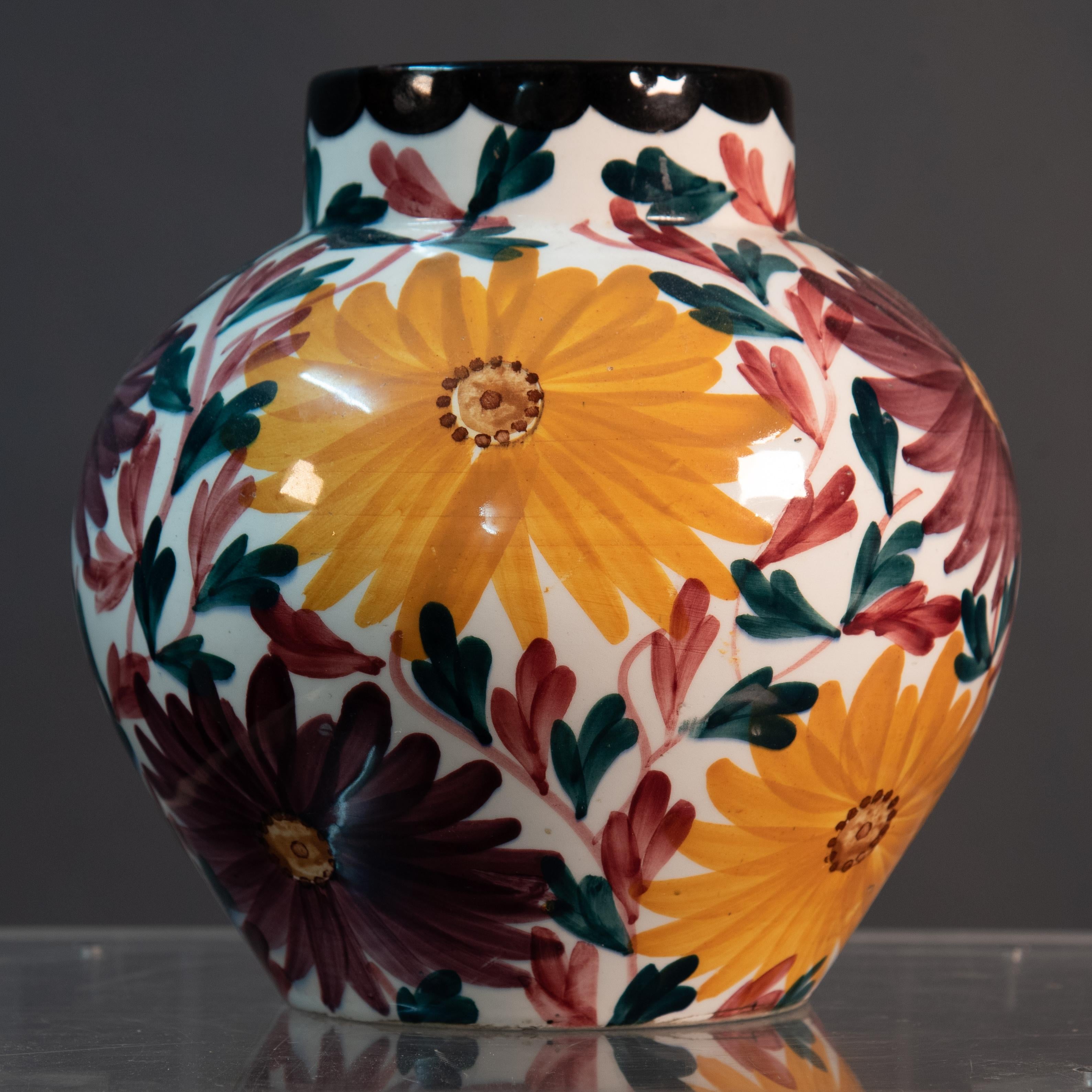 Allemand Vase signé en céramique allemande du milieu du siècle en vente