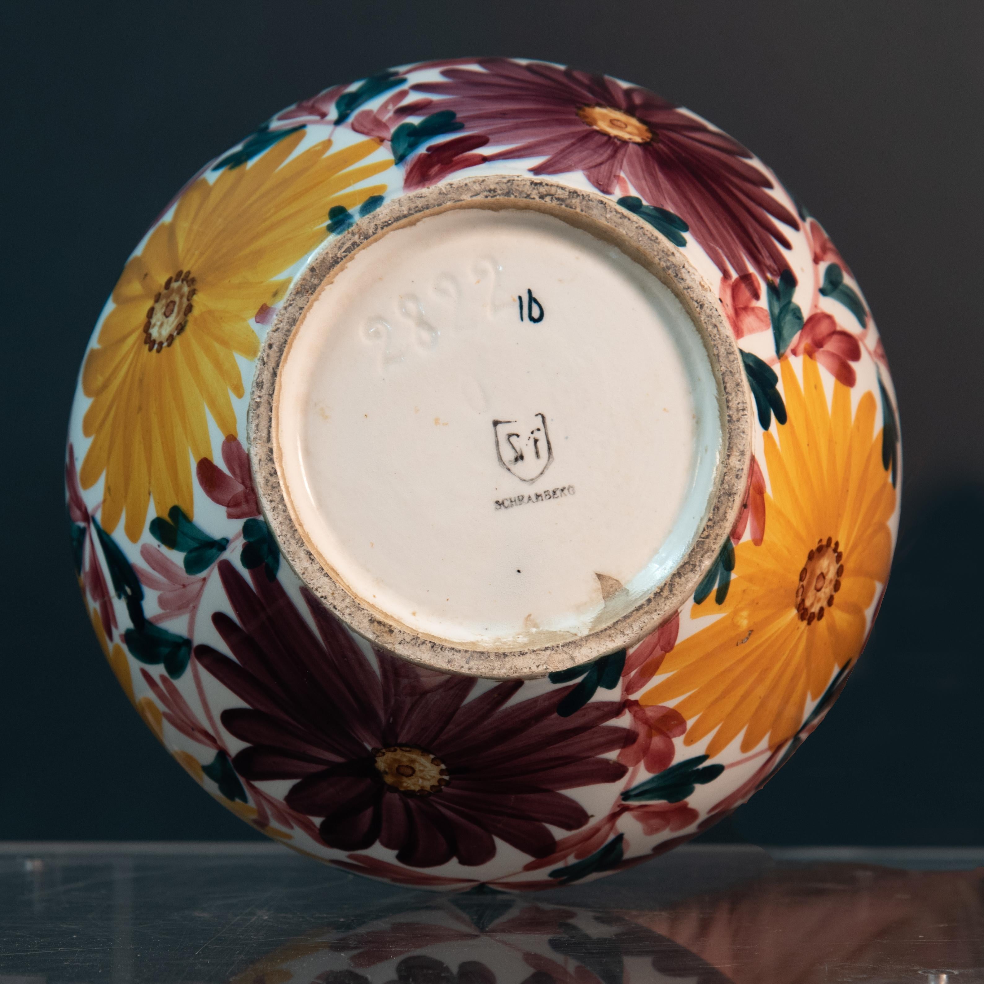 Vase signé en céramique allemande du milieu du siècle Bon état - En vente à Roma, IT
