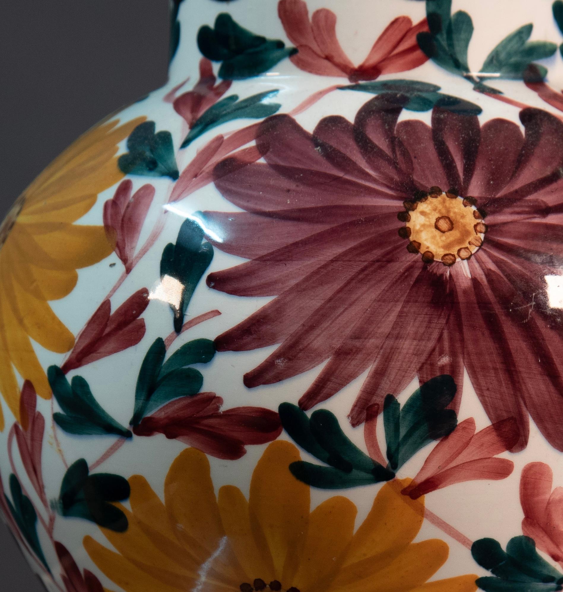 Céramique Vase signé en céramique allemande du milieu du siècle en vente