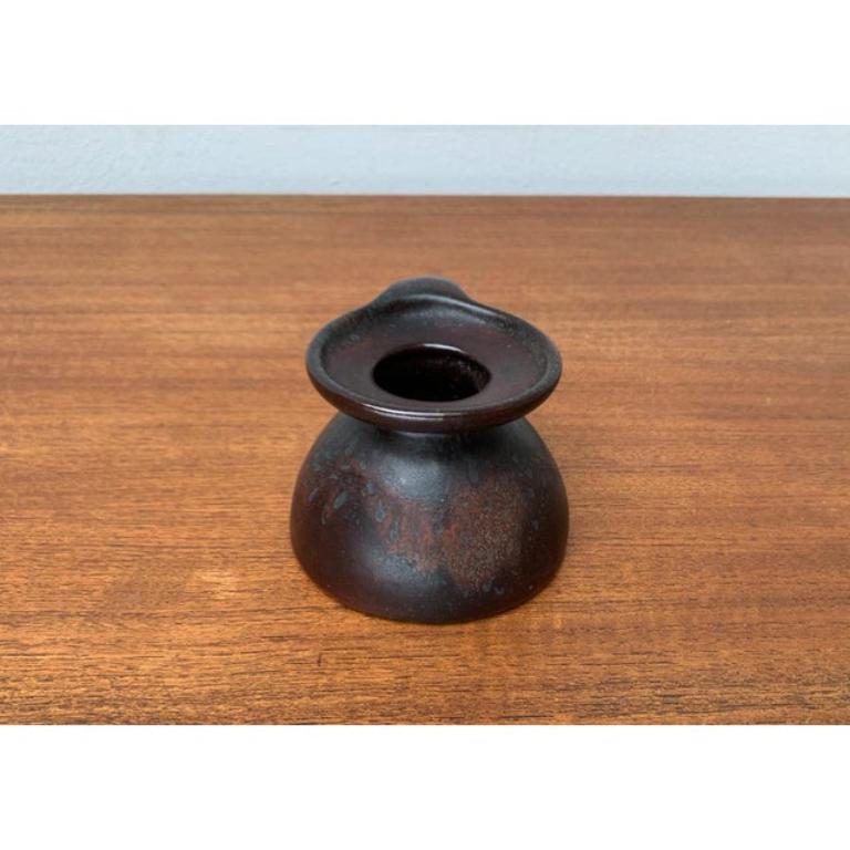 Vaso in ceramica tedesca di metà secolo di Carsten Atelier, anni '60, in ottime condizioni. Progettato dal 1960 al 1969 prove ufficiali di autenticità come cataloghi d'epoca, dischi di design.

Informazioni aggiuntive:
Materiali: Ceramica
Colore: