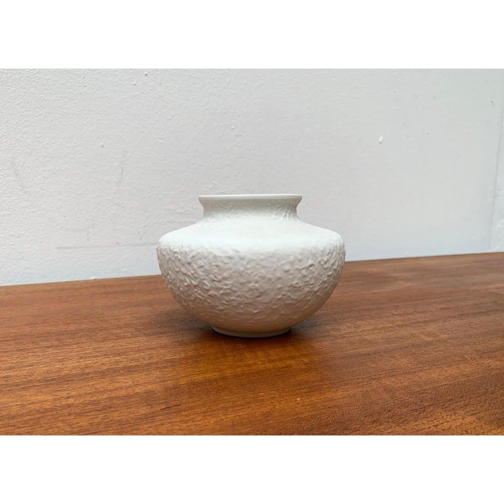 Vaso in ceramica tedesca di metà secolo della Porzellanfabrik Metzler & Ortloff, anni '60 In condizioni ottime in vendita a Hamburg, DE